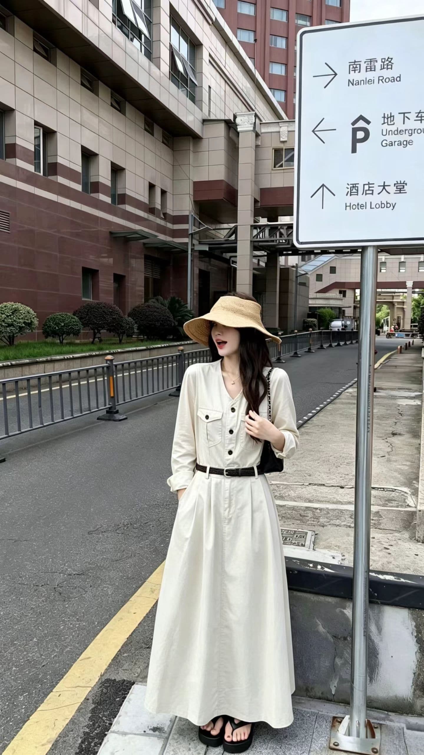 새로운 패션 품격 다용도 슬림해 보이는 캐주얼 민소매 조끼 데님 드레스 벨트 투피스 세트 이미지 4