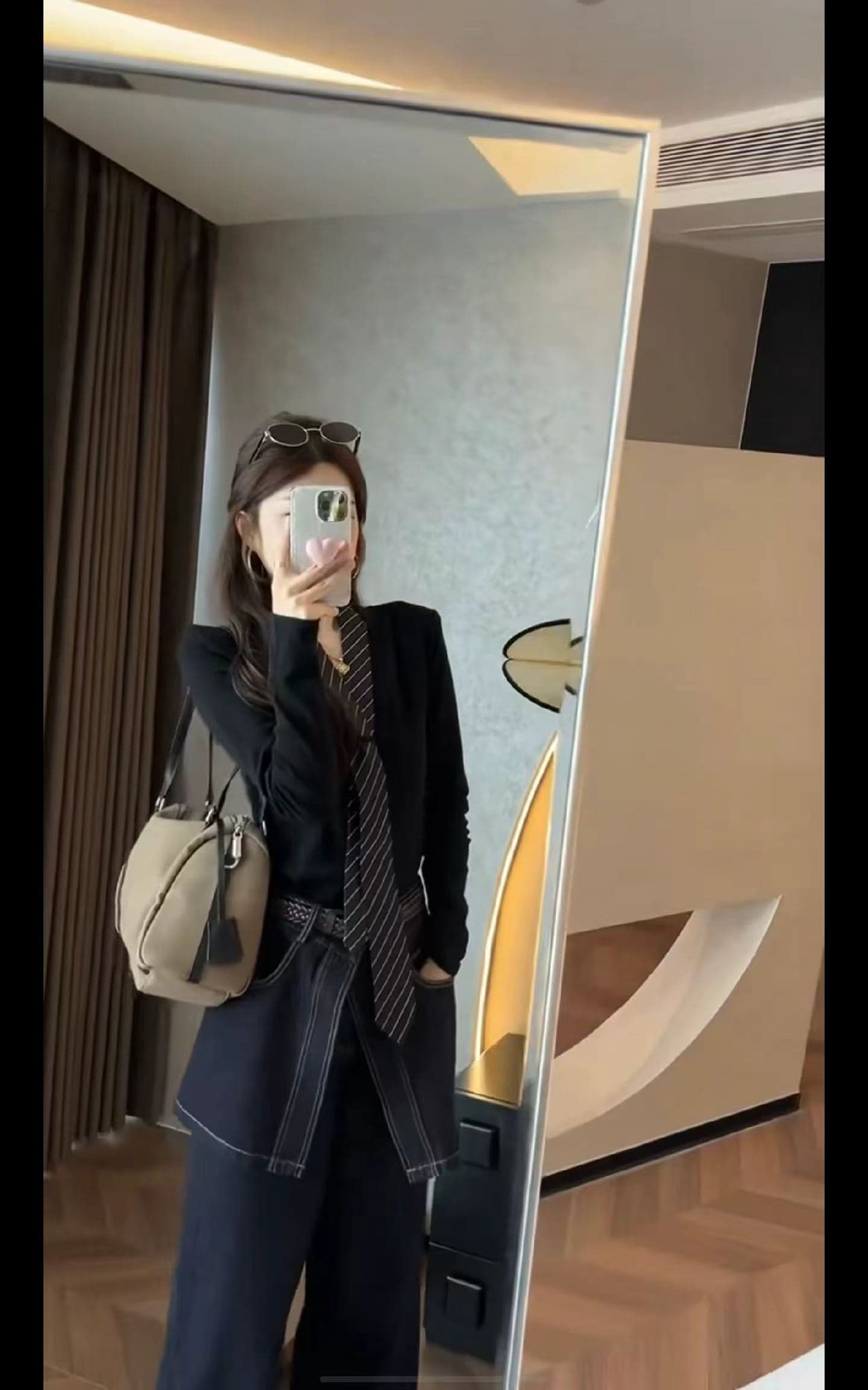 이른 가을 한국 스타일 품격 다용도 하이웨이스트 슬림해 보이는 페이크 레이어드 방귀 커튼 바지 캐주얼 바지 기본 셔츠 투피스 세트 상세 이미지 2
