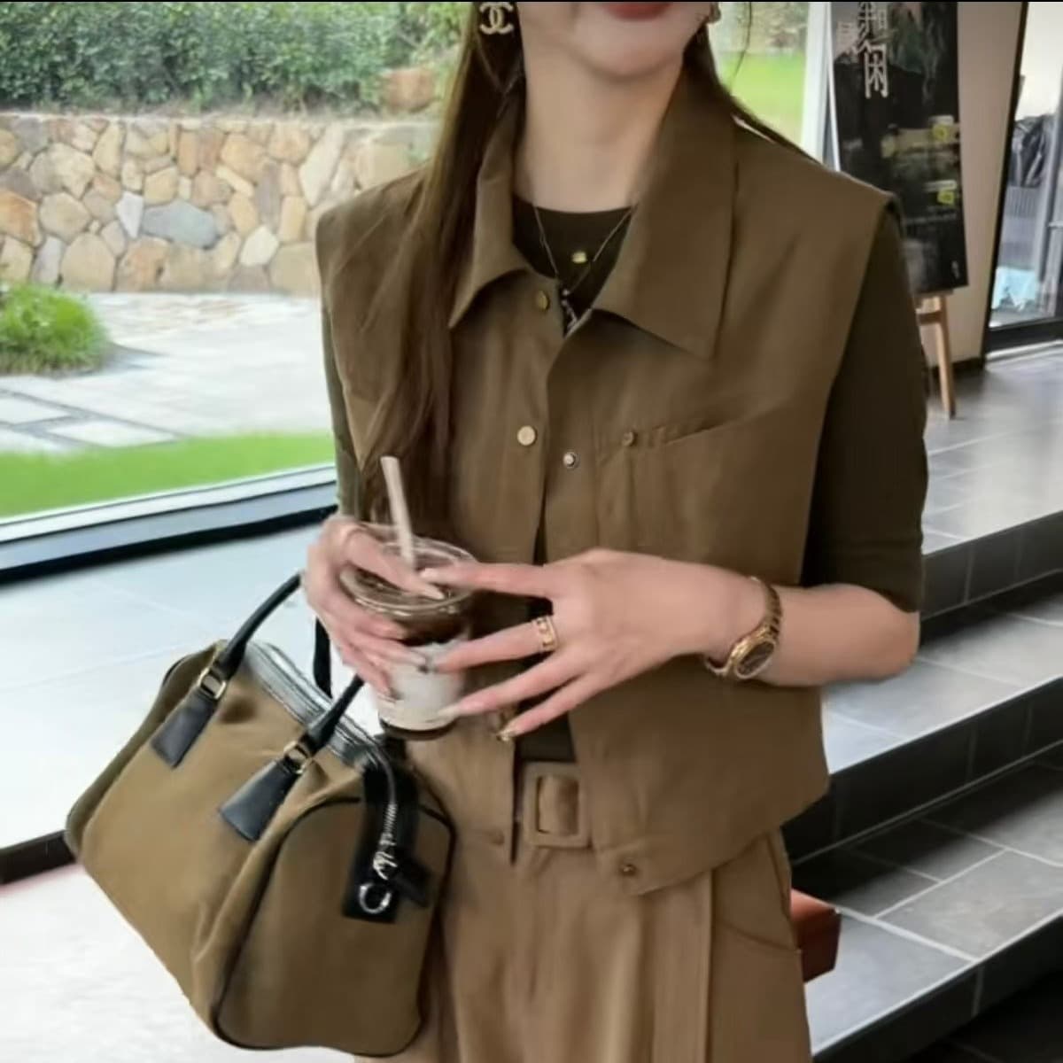새로운 품격 슬림해 보이는 워크웨어 데님 민소매 베스트 하이웨이스트 슬림해 보이는 8 점 와이드 레그 팬츠 투피스 세트 이미지 5