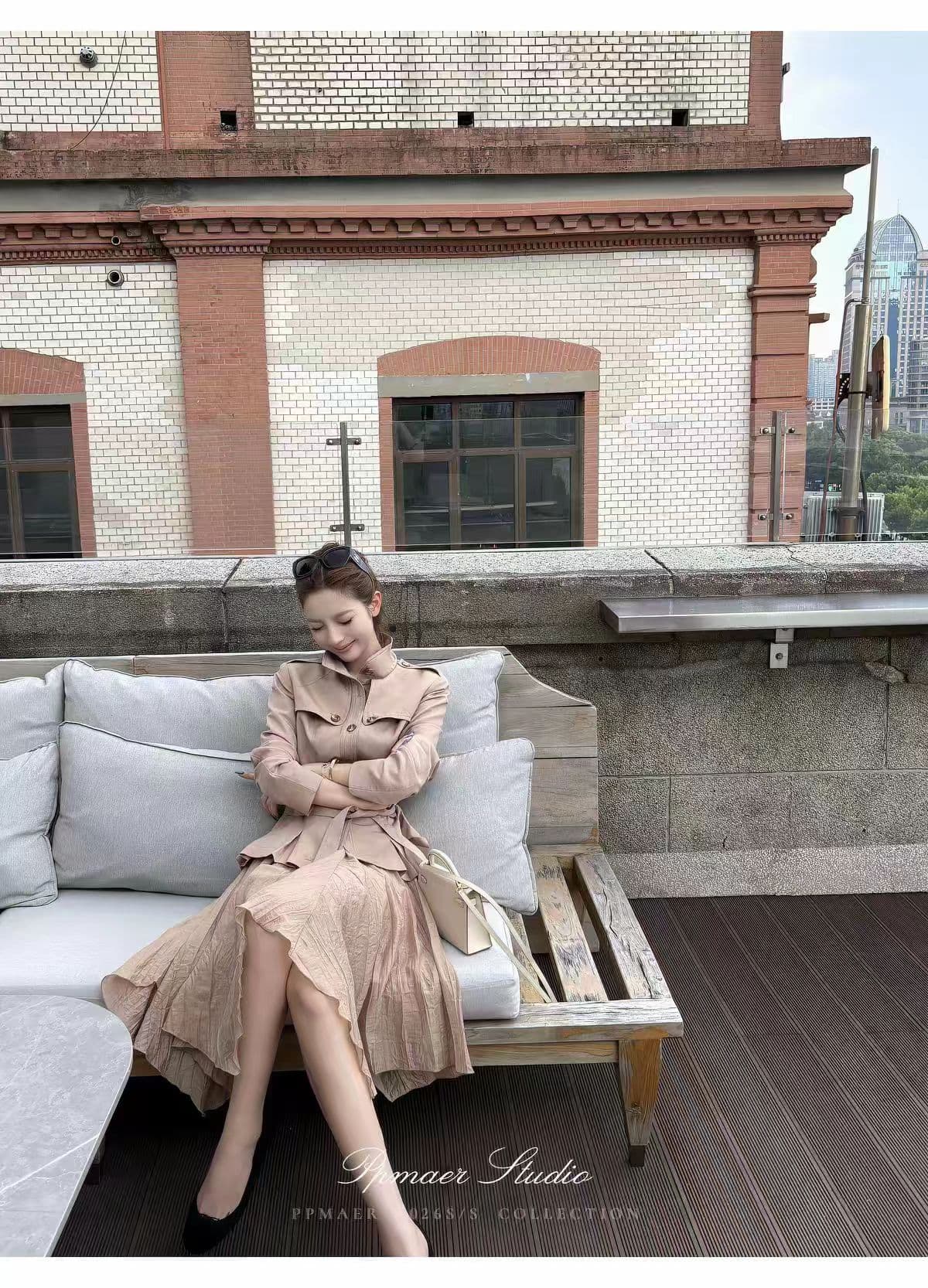 카키 색 얇고 가벼운 바람막이 여성 2026 년 가을 품격 허리 수축 재킷 반신 스커트 투피스 세트 상세 이미지 2