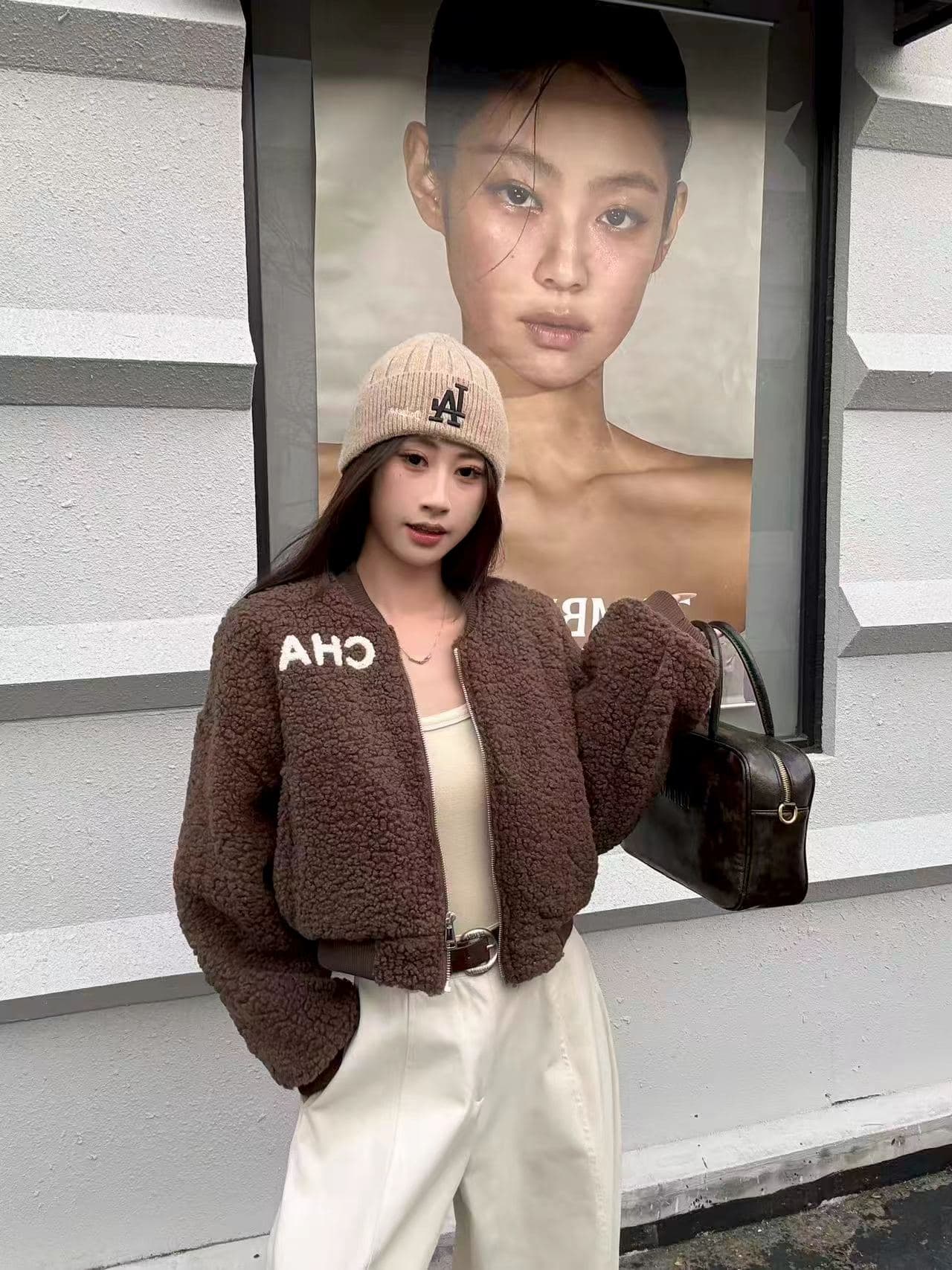 화이트 양털 짧은 여성 코트 가을 겨울철 지퍼 맨위 작은 키 한 부서 착용 가져 가라. 상세 이미지 3
