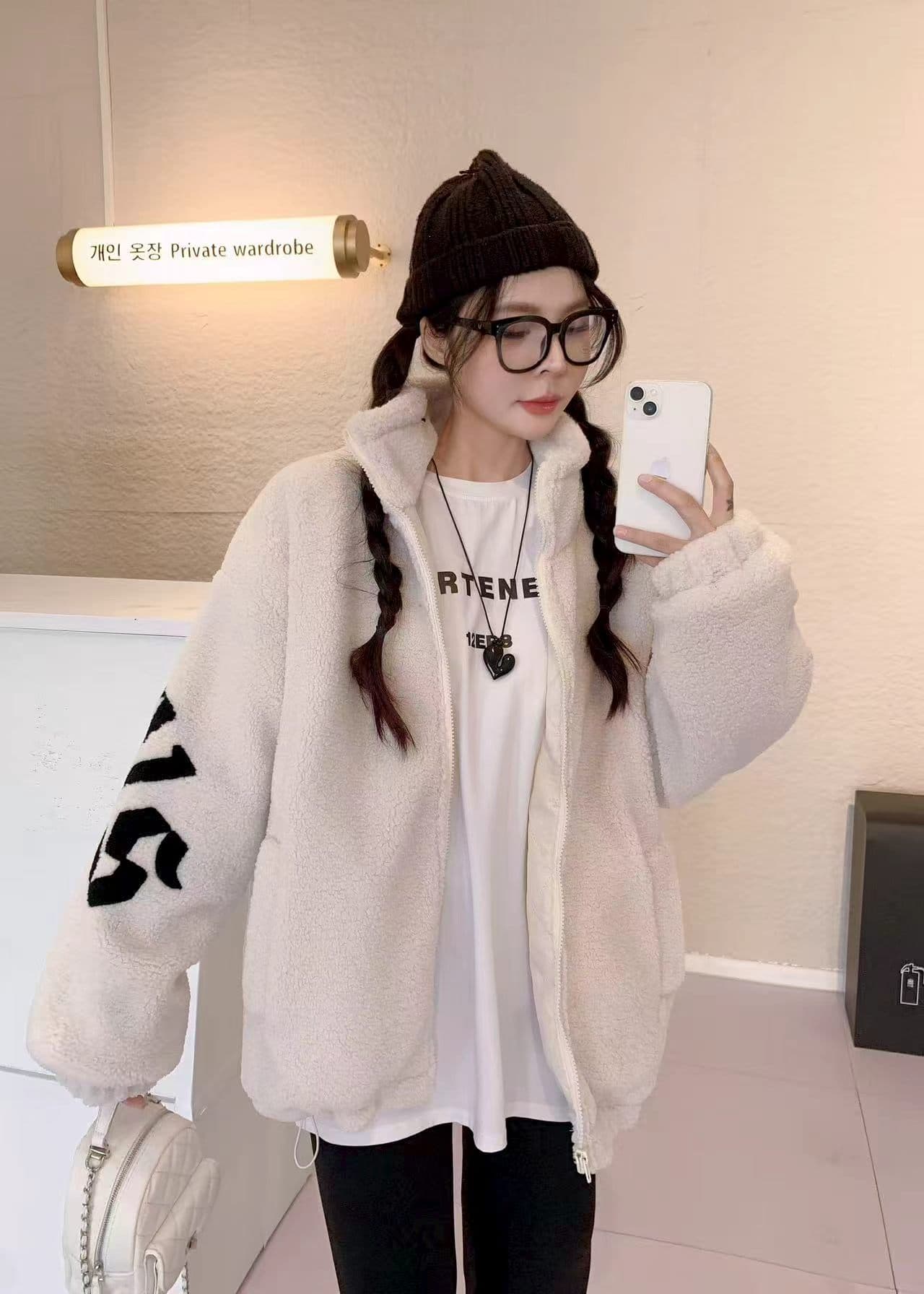 2026 가을 겨울 폴로 칼라 알파벳 솜을 넣은 양털 두꺼움 에디션 재킷 맨위 이미지 2