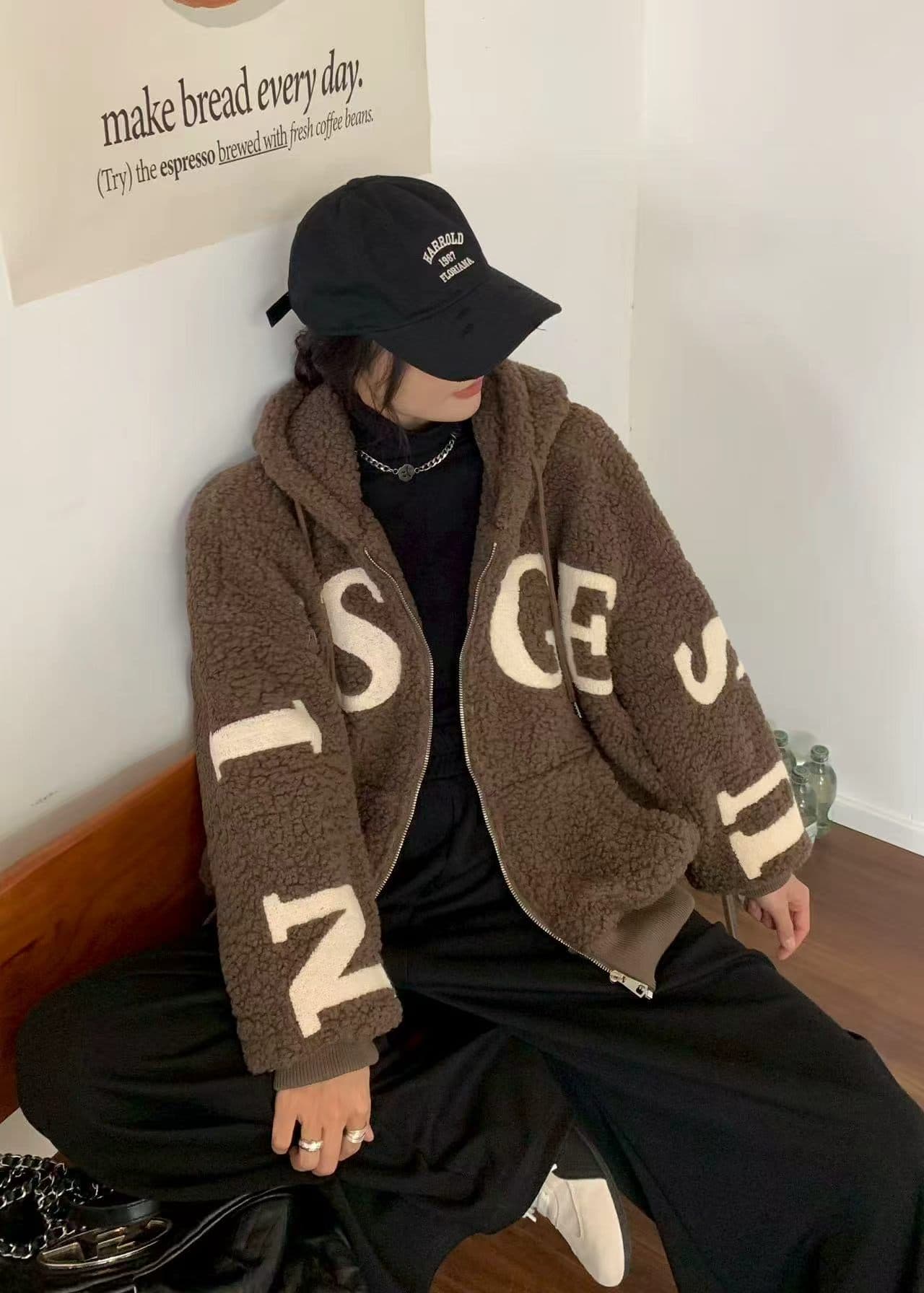 양털 여성 코트 가을 겨울 다용도 양모 어린 양 플러시 쇼트 스타일 2026 년 새로운 한국 스타일 루즈핏 겨울 두꺼운 트렌디 이미지 3