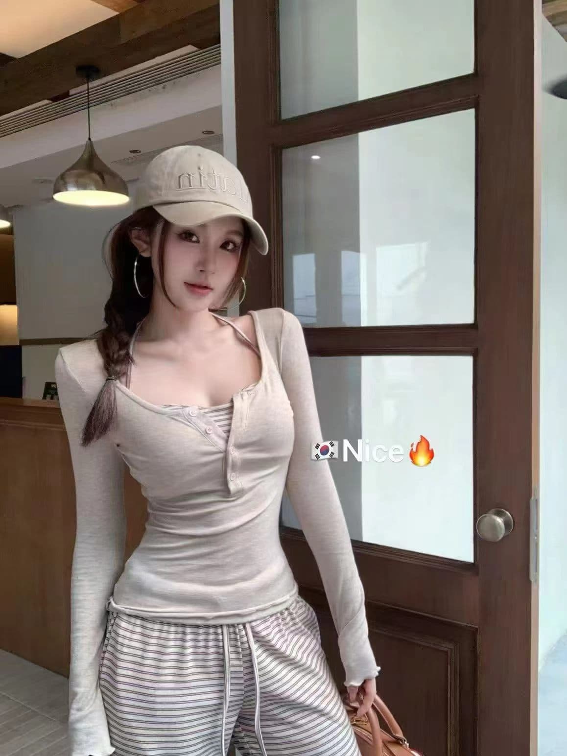 2026 이른 가을 새로운 한국 스타일 패션 핫걸 행침 목 조끼 긴팔 맨위 스트라이프 캐주얼 바지 여성 3종 세트 상세 이미지 4