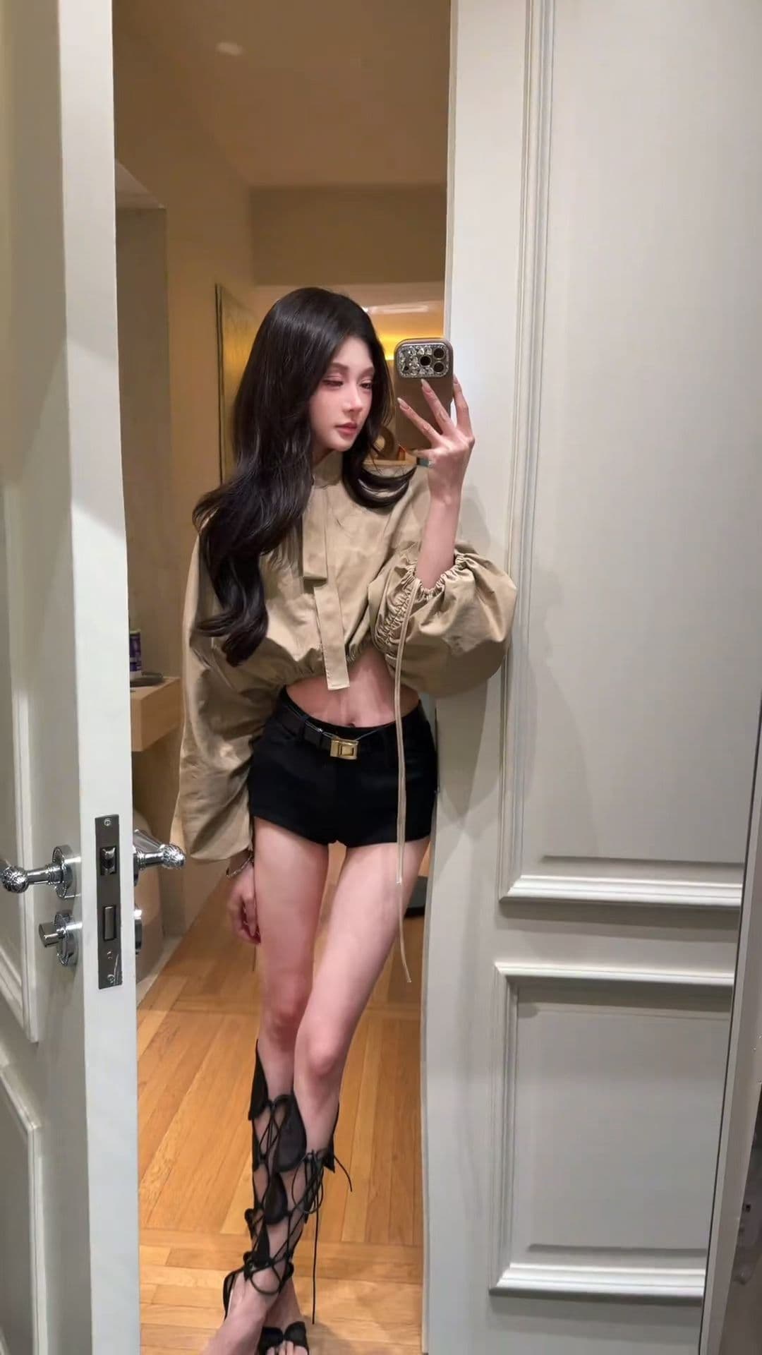 펌프 로프 스탠드 칼라 셔츠 벌룬 소매 펌프 Pleat 짧은 외투 가을 재킷 폭발 2026 새로운 캐주얼 바지 투피스 세트 상세 이미지 1