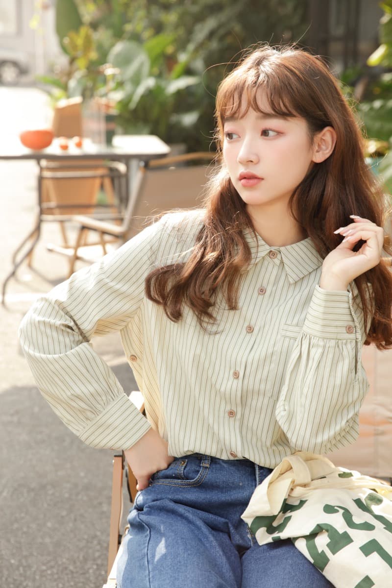 싱글 주머니 출퇴근 밝은 녹색 스트라이프 여성 셔츠 봄 가을 2026 새로운 프랑스식 레트로 폴로 칼라 긴팔 품격 맨위 이미지 6