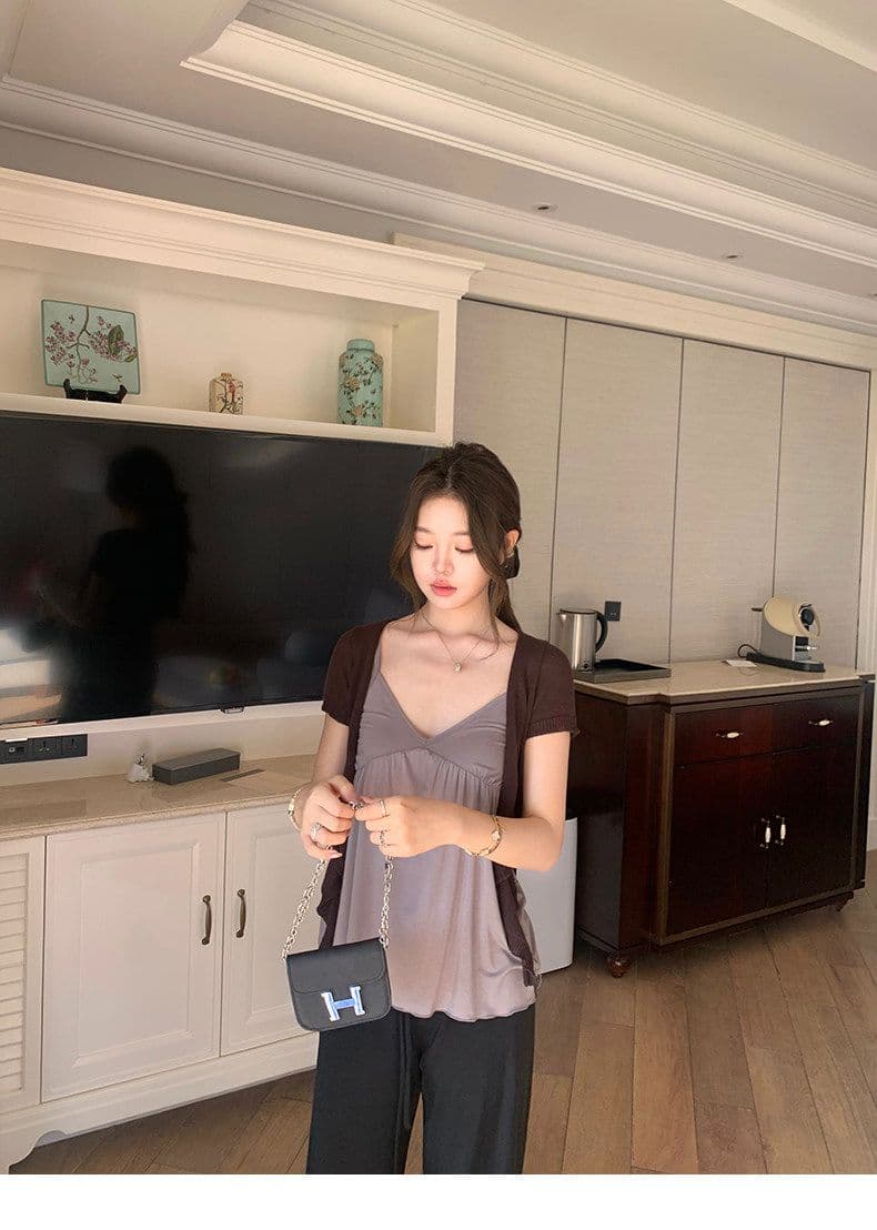 단색 몸매 가꾸기 V넥 조끼 슬립 여성 2026 여름 새로운 섹시함 어깨끈 슬림해 보이는 캐주얼 민소매 맨위 상세 이미지 14