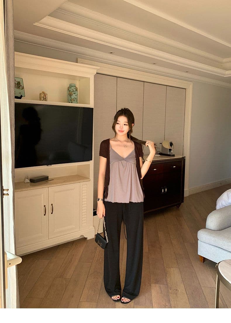 단색 몸매 가꾸기 V넥 조끼 슬립 여성 2026 여름 새로운 섹시함 어깨끈 슬림해 보이는 캐주얼 민소매 맨위 상세 이미지 15