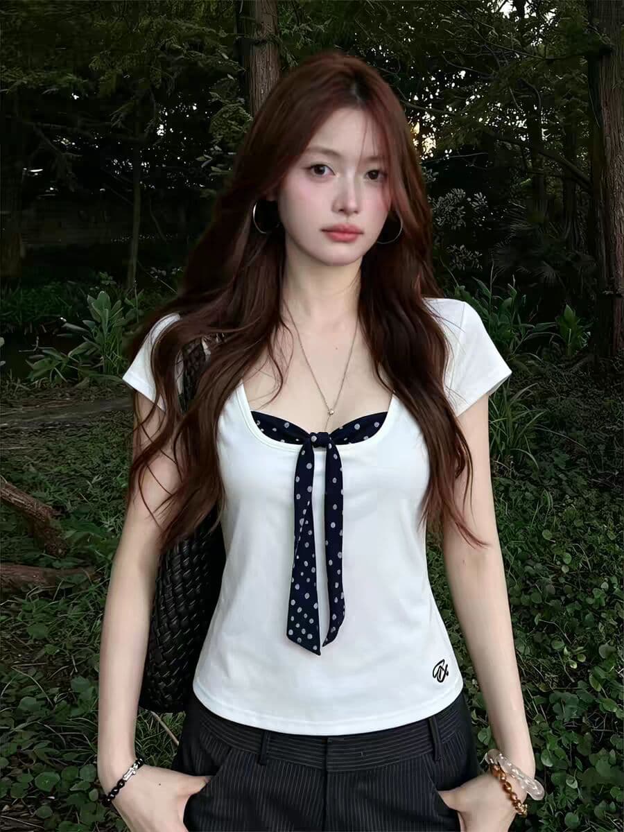 한 부서 나비 매듭 페이크 레이어드 반팔 티셔츠 2026 여름 새로운 도트 무늬 배색 몸매 가꾸기 슬림해 보이는 맨위 여성 의류 상세 이미지 1