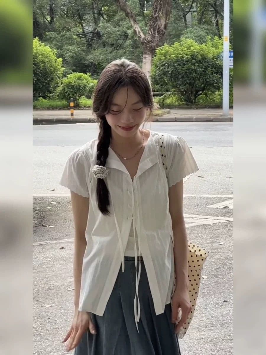 2026 여름 새로운 미니멀리즘 여성 셔츠 디자인 센스 작은 대중 품격 명문 여성 문예 바람 스트랩 셔츠 맨위 상세 이미지 4