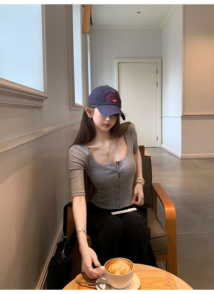 레트로 구덩이 기사 반팔 티셔츠 여성 디자인 센스 품격 몸매 가꾸기 슬림해 보이는 여름 u 칼라 허리 수축 맨위 상세 이미지 6