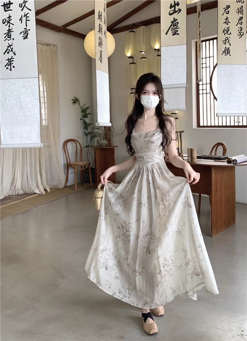 2026 여름 새로운 프랑스식 레트로 슬립 꽃무늬 여성 드레스 품격 허리 수축 광장 칼라 롱 스커트 아이들 얇은 스타일 이미지 3