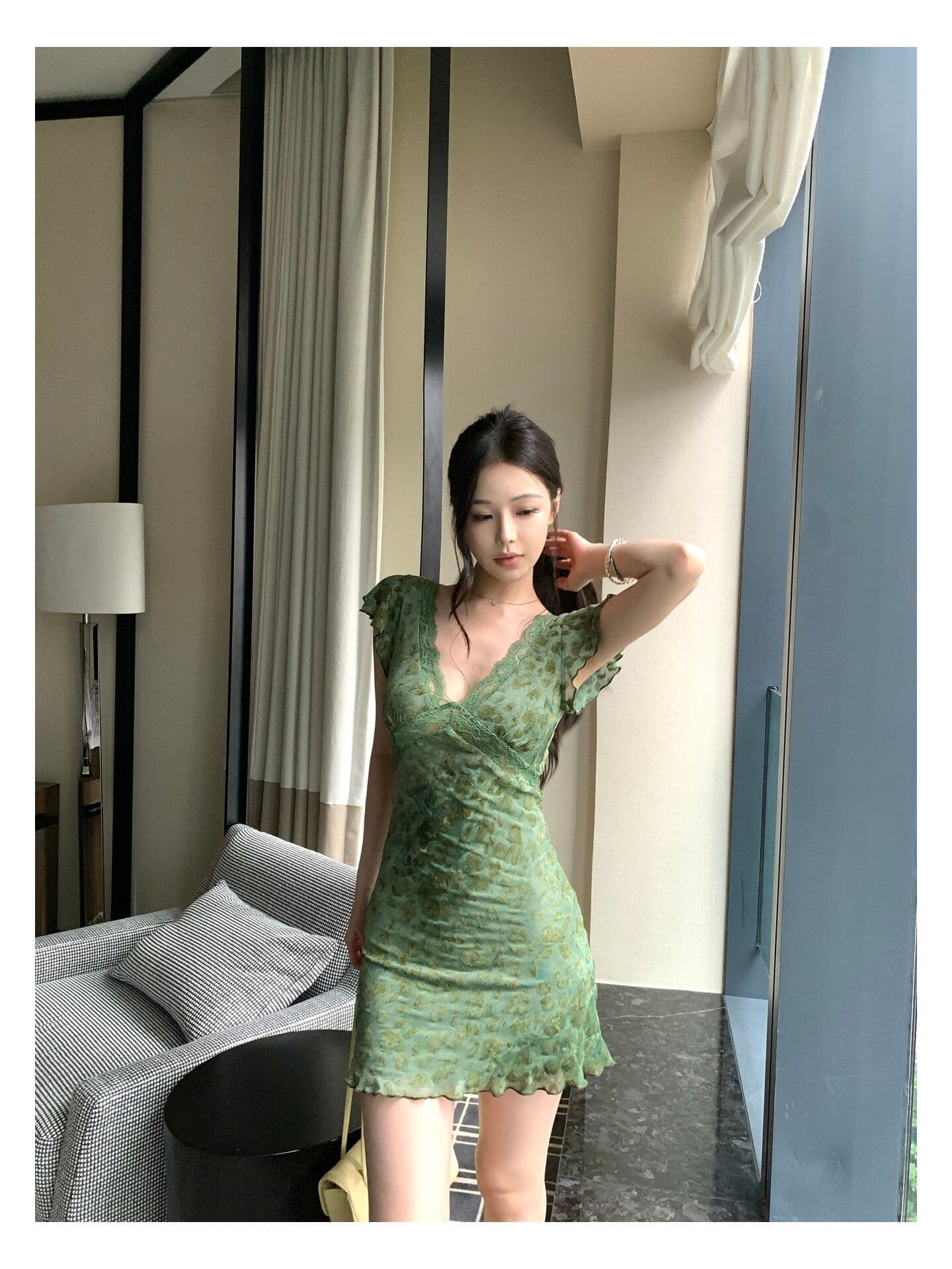 한 부서 레이스 조각 디자인 센스 작은 날다 소매 비스듬한 자르다 녹색 레오파드 무늬 치마 깊은 v 섹시함 몸매 가꾸기 허리 수축 드레스 상세 이미지 18