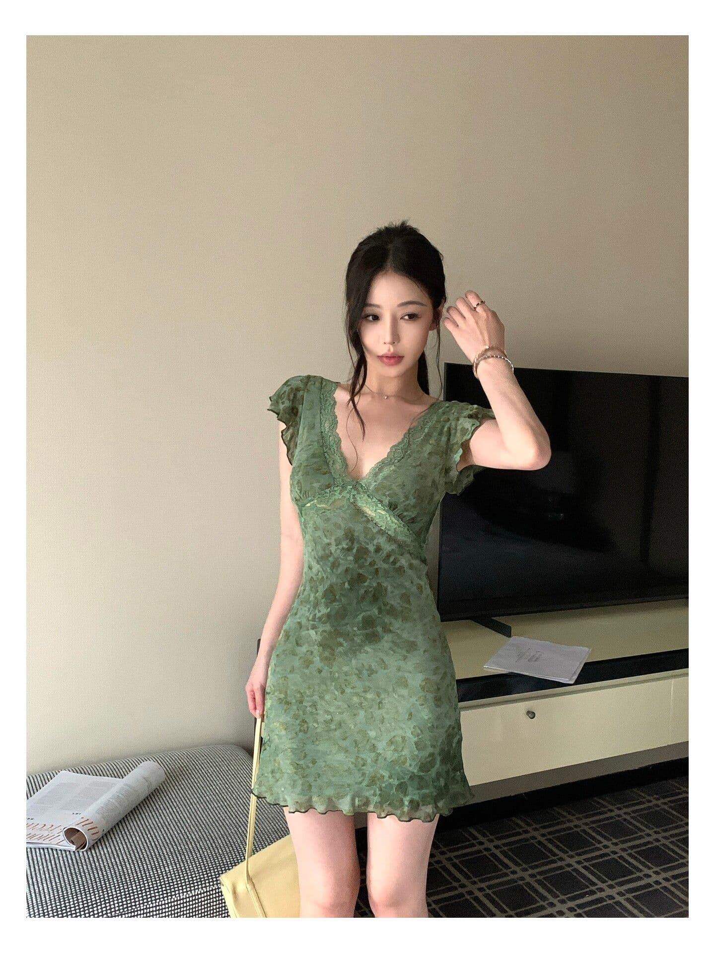 한 부서 레이스 조각 디자인 센스 작은 날다 소매 비스듬한 자르다 녹색 레오파드 무늬 치마 깊은 v 섹시함 몸매 가꾸기 허리 수축 드레스 상세 이미지 22