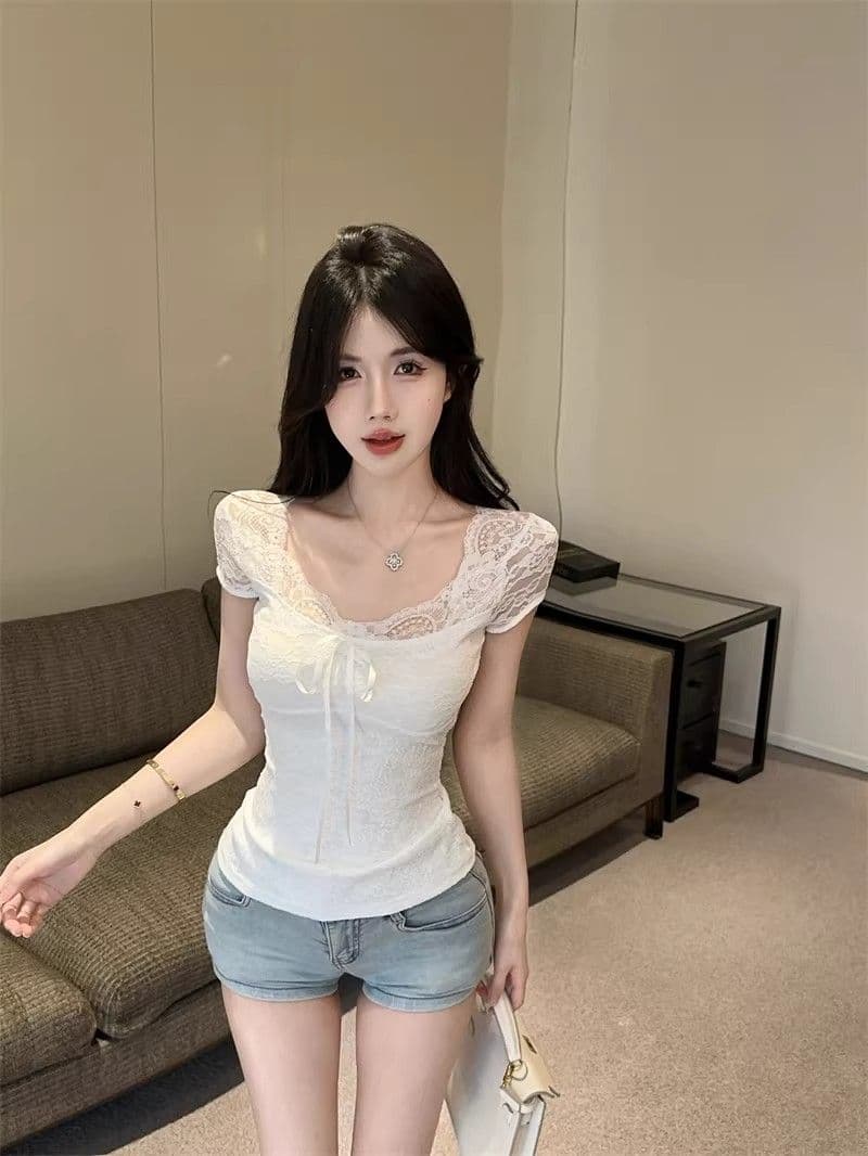 레이스 조각 레이스업 V넥 반팔 티셔츠 여성 2026 여름 새로운 다용도 순수한 욕망 몸매 가꾸기 허리 수축 핫걸 맨위 상세 이미지 12