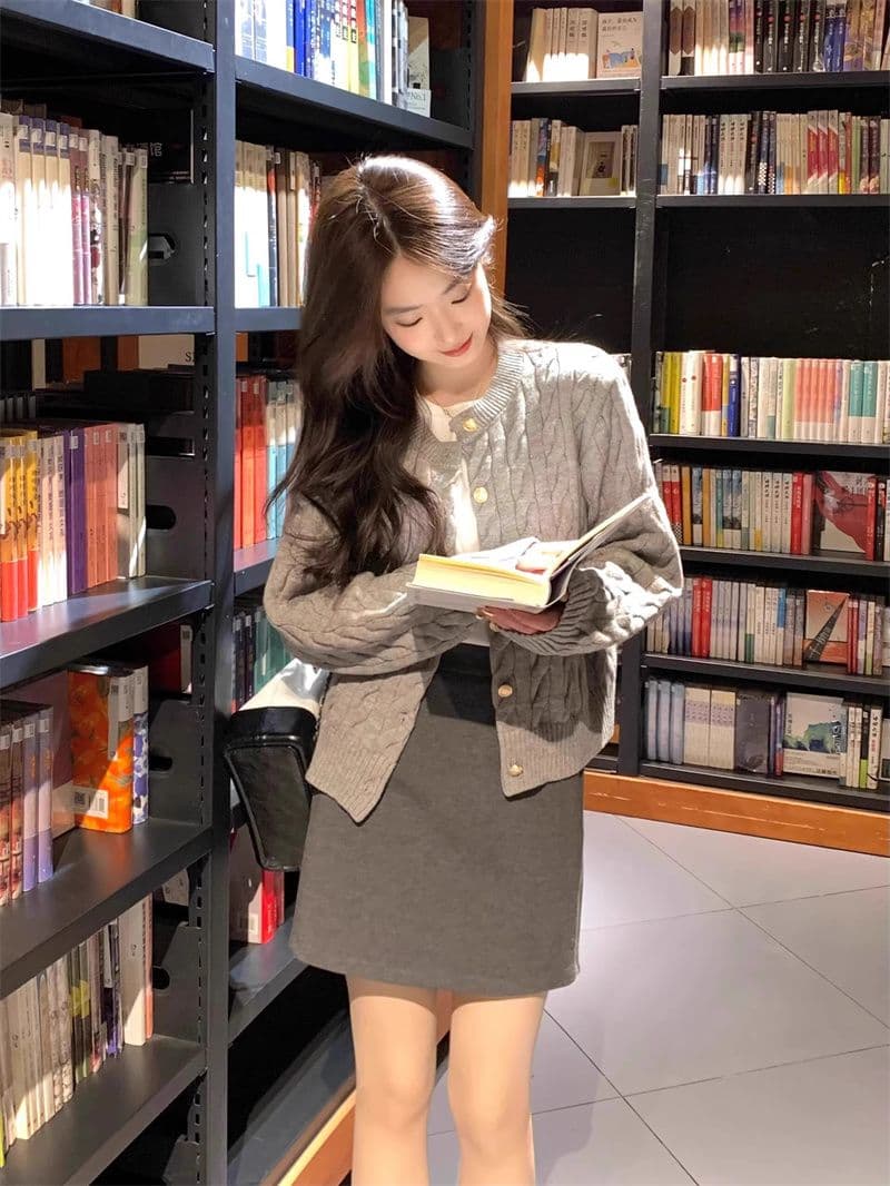 회색 꽈배기 니트 스웨터 오픈 가디건 여성 2026 이른 가을 새로운 단색 쇼트 스타일 착용 가져 가라. 재킷 맨위 zz 상세 이미지 14