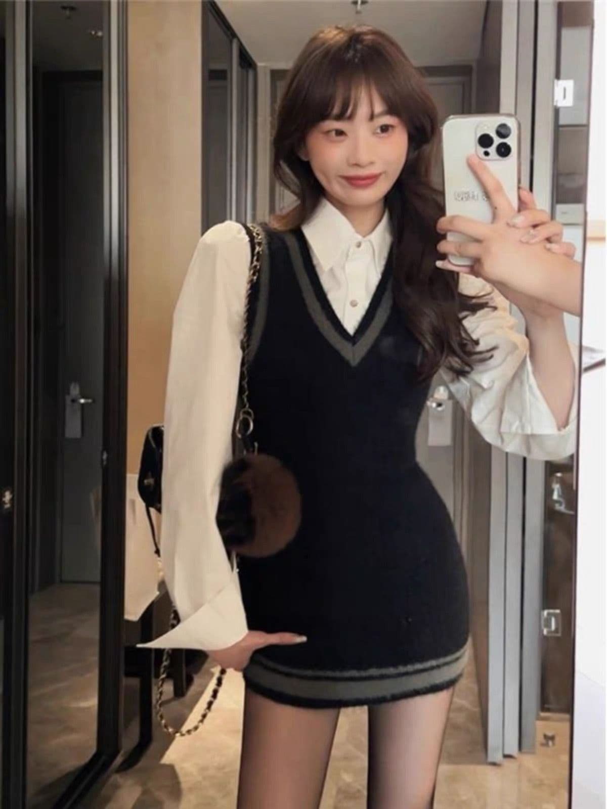 2026 가을 새로운 배색 다용도 민소매 니트 조끼 여성 드레스 허리 수축 슬림해 보이는 타이트 스커트 짧은 치마