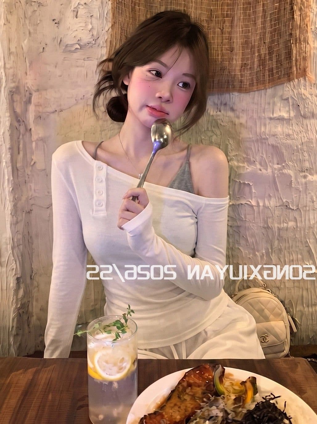 한 부서 부드러운 소녀 단추 비스듬한 어깨 긴팔 티셔츠 가을 분위기 센스 몸매 가꾸기 오프숄더 사람들 면 슬립 투피스 세트 상세 이미지 4