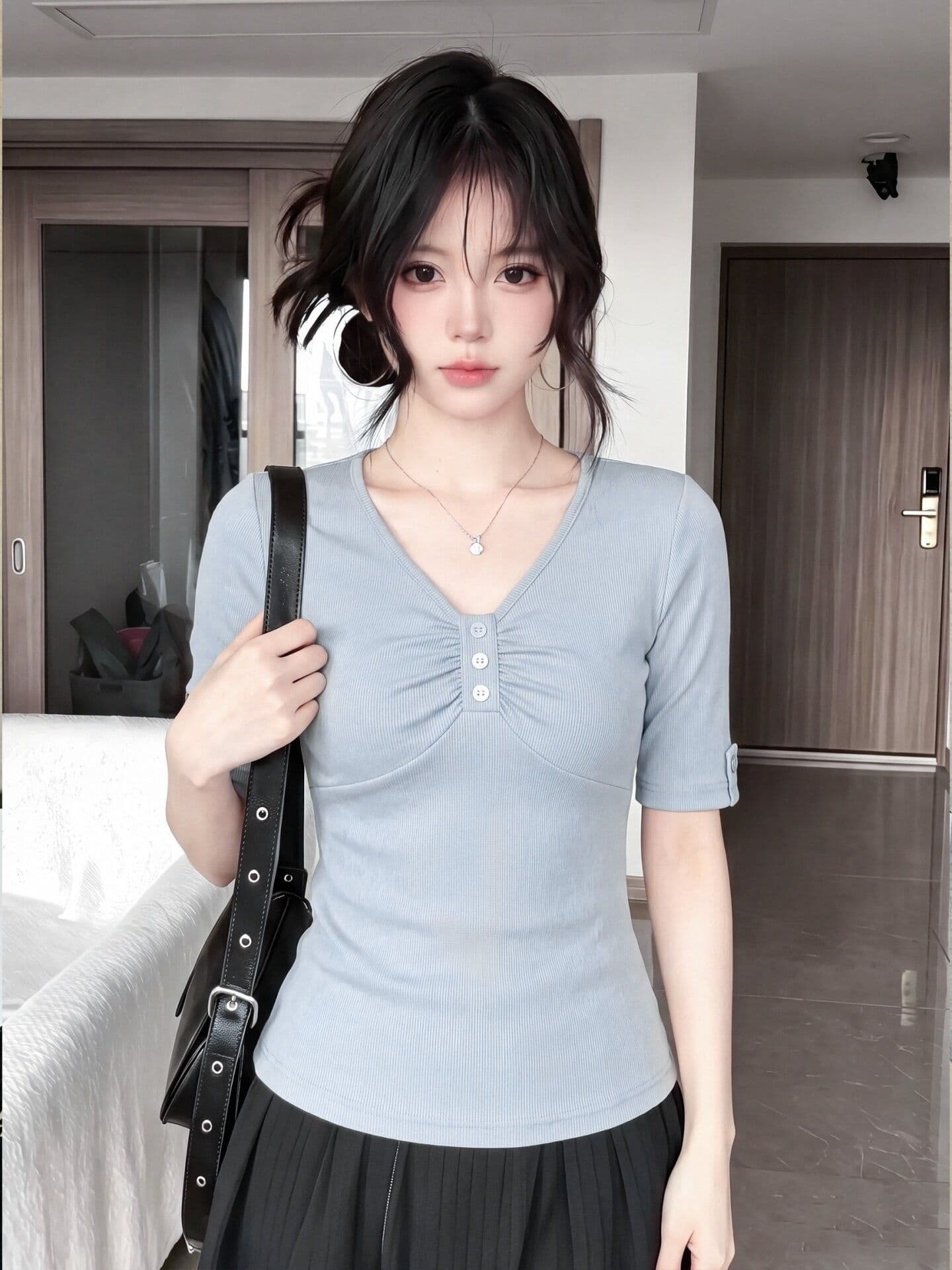 가을 새로운 디자인 센스 허리 수축 슬림해 보이는 다용도 좋은 면 맨위 한 부서 화이트 V넥 비틀림 반팔 티셔츠 여성 상세 이미지 2