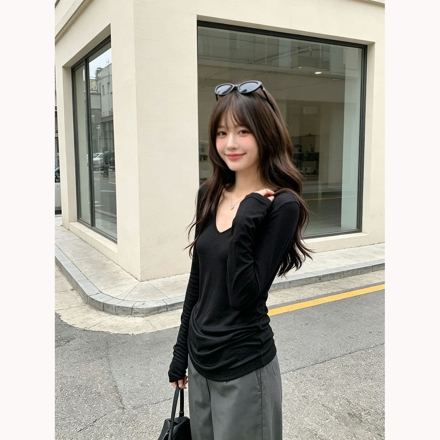 가을 새로운 V넥 다용도 긴팔 티셔츠 여성 의류 단색 검정색 니트 슬림해 보이는 기본 셔츠 여성 라이 경기 서울 맨위 상세 이미지 8
