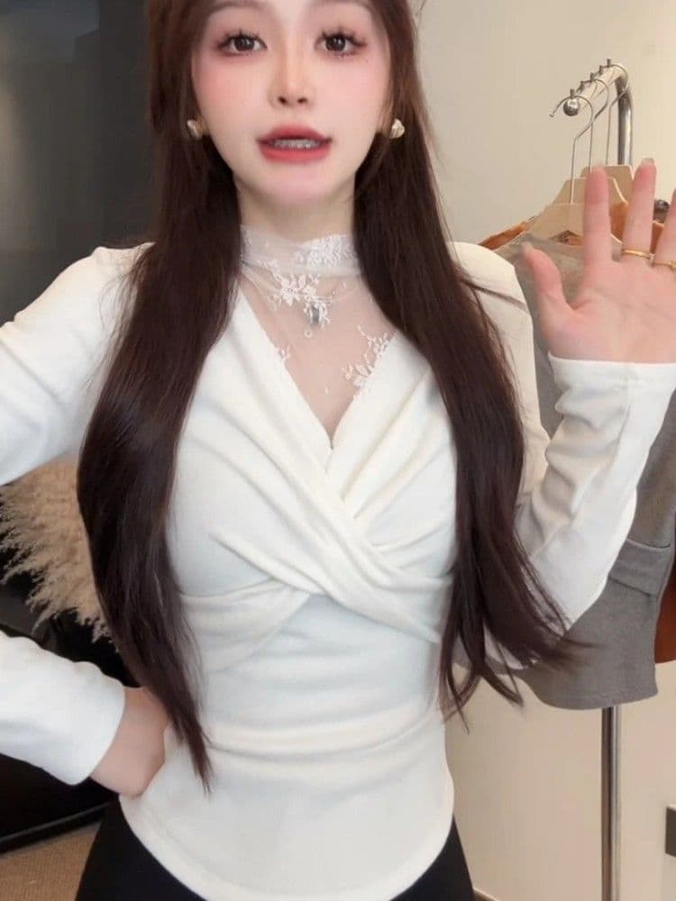 가을 새로운 슬림해 보이는 기본 셔츠 맨위 사람들 면 연삭 털 디자인 센스 비틀림 레이스 조각 V넥 긴팔 티셔츠 여성 상세 이미지 5