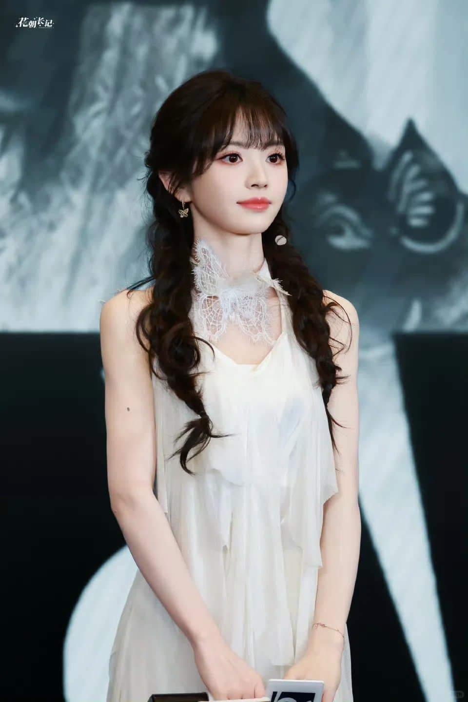 필드 크 사이 와이 같은 단락 화이트 불규칙 술 쉬폰 블라우스 요정 치마 여름 나비 매듭 백리스 행침 목 드레스 상세 이미지 4