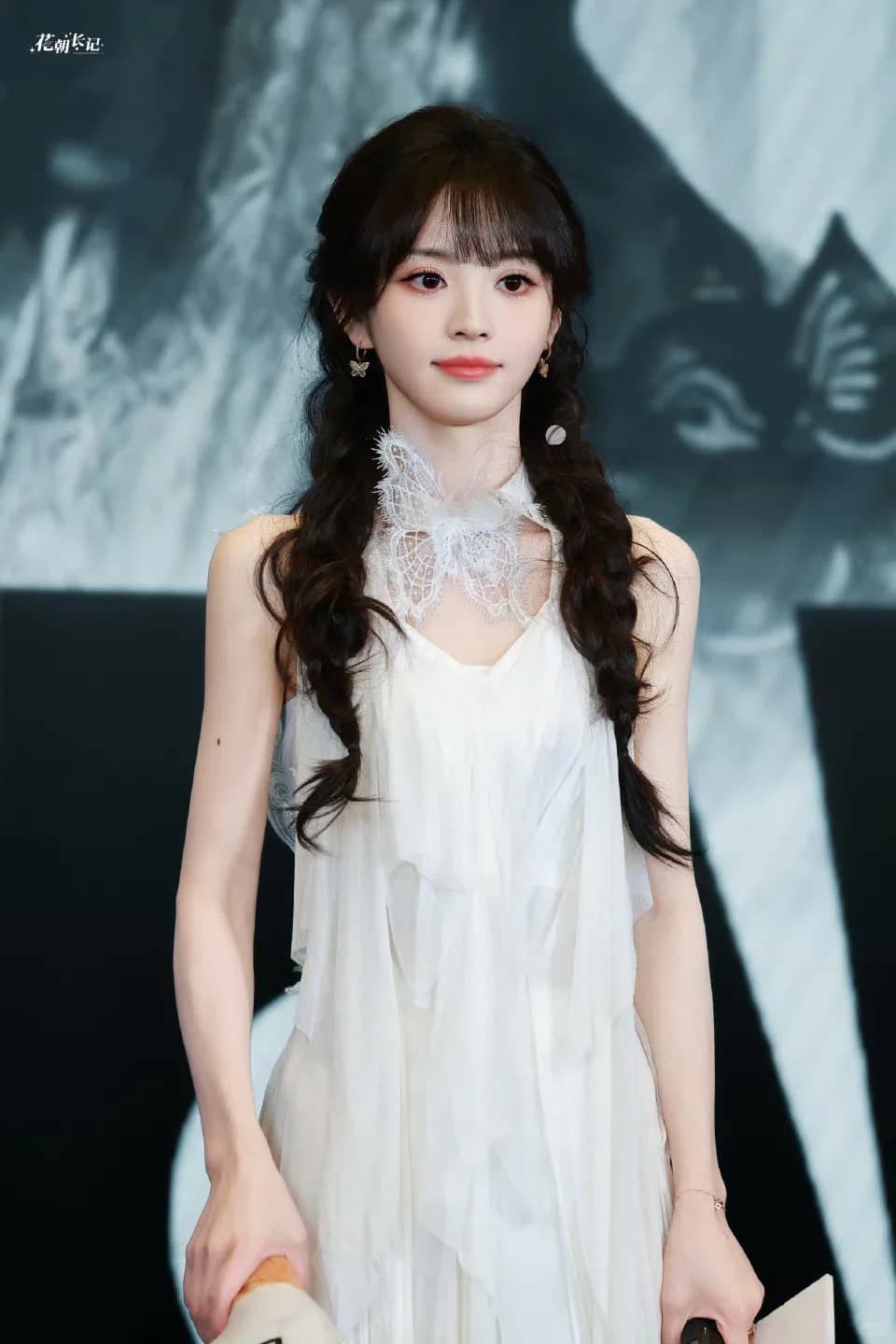 필드 크 사이 와이 같은 단락 화이트 불규칙 술 쉬폰 블라우스 요정 치마 여름 나비 매듭 백리스 행침 목 드레스 이미지 4