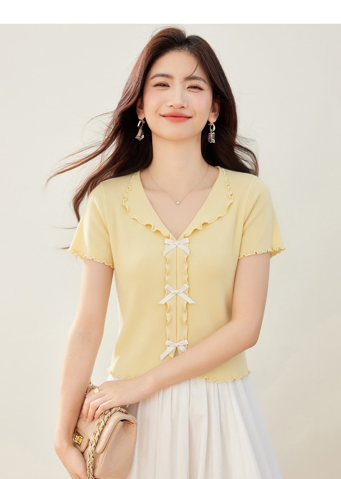 2026 부드러운 바람 3 차원 나비 매듭 V넥 티셔츠 여성 여름 새로운 프릴 반팔 달콤함 연령 감소 맨위 상세 이미지 3