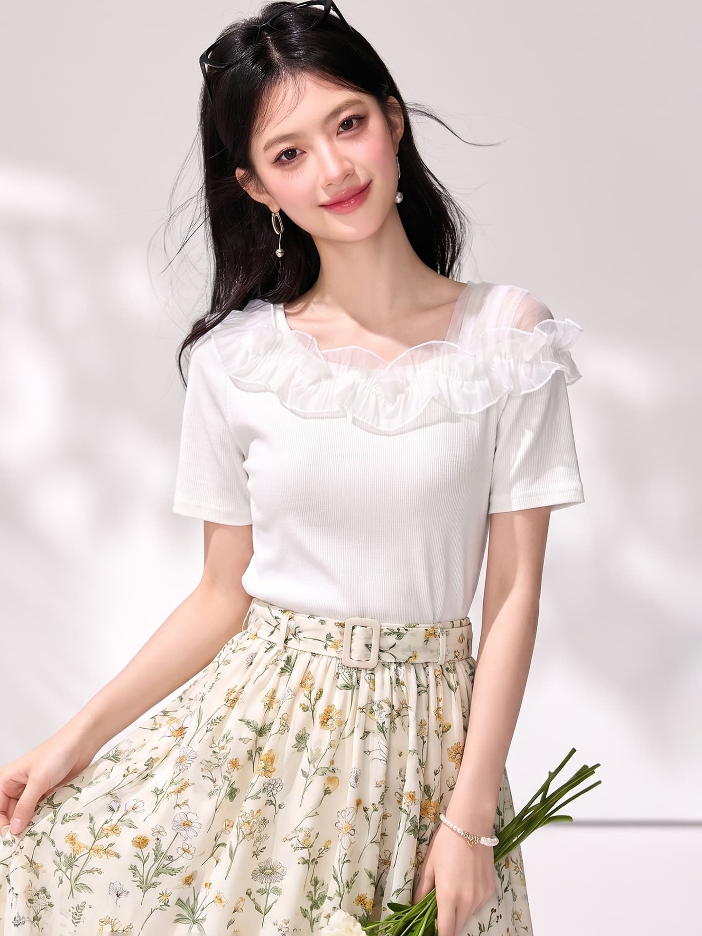 2026 새로운 불규칙 오프숄더 반팔 외국 가스 디자인 센스 패치워크 프릴 작은 대중 품격 쇼트 스타일 티셔츠 이미지 3