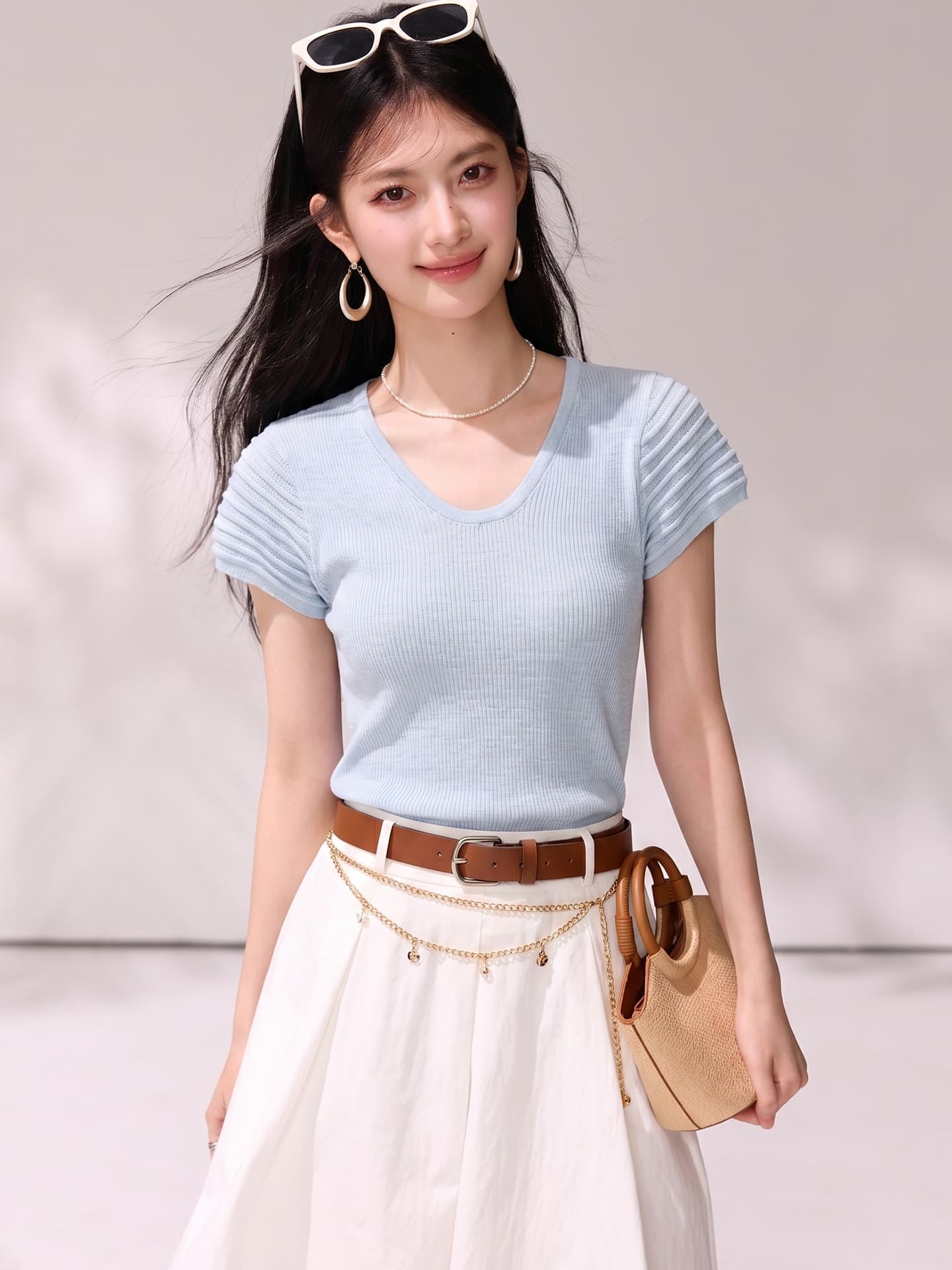 실사 있음 2026 여름 빛 프랑스식 홀로우 아웃 소매 u 칼라 반팔 니트 스웨터 몸매 가꾸기 슬림해 보이는 맨위 작은 셔츠