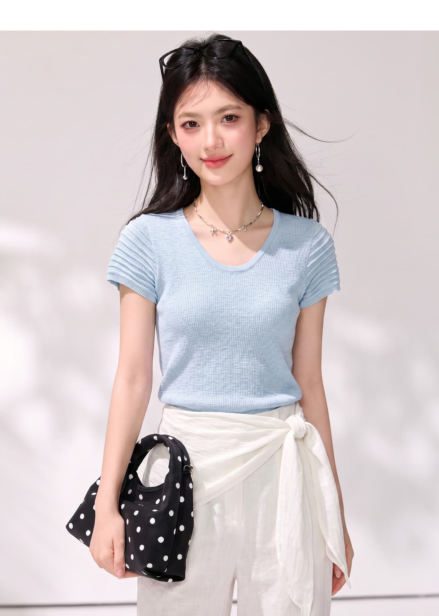 실사 있음 2026 여름 빛 프랑스식 홀로우 아웃 소매 u 칼라 반팔 니트 스웨터 몸매 가꾸기 슬림해 보이는 맨위 작은 셔츠 상세 이미지 3