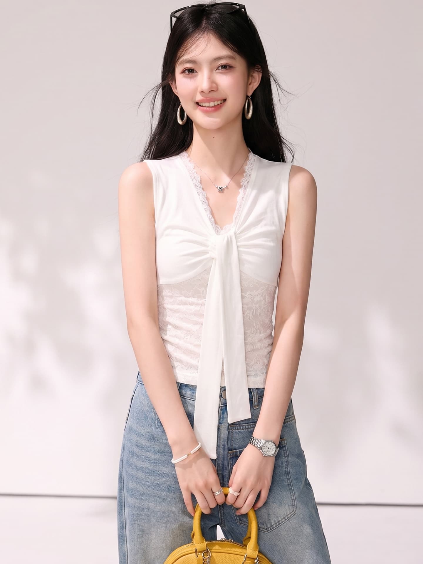 실사 있음 2026 여름 비틀림 리본 패치워크 레이스 V넥 조끼 Chic 허리 수축 디자인 센스 맨위 이미지 2