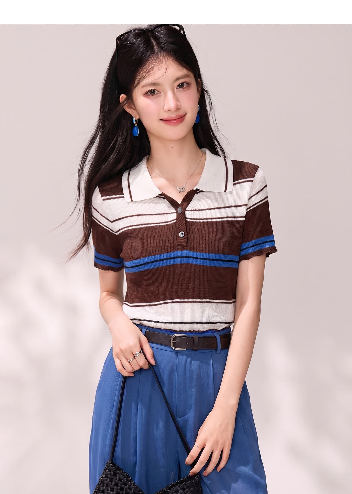 실사 있음 2026 여름 디자인 센스 배색 스트라이프 POLO 칼라 반팔 여성 패션 캐주얼 슬림해 보이는 맨위 상세 이미지 4
