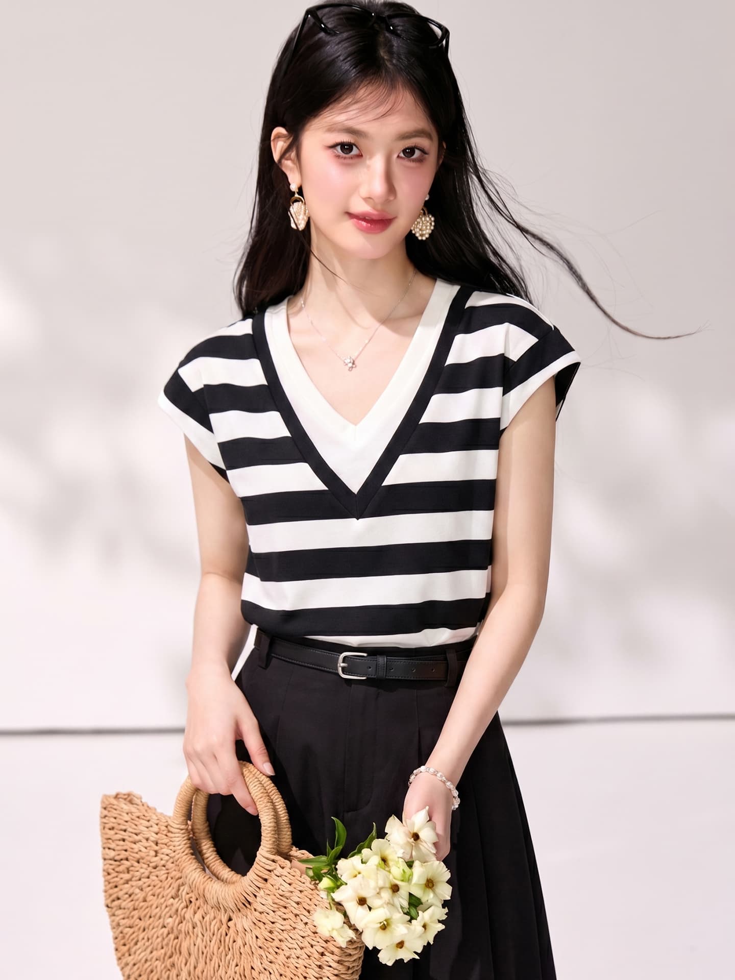 한 부서 페이크 레이어드 Feifei 소매 V넥 패치워크 색상 반팔 루즈핏 다용도 티셔츠 여성 여름 슬림해 보이는 캐주얼 맨위 이미지 4