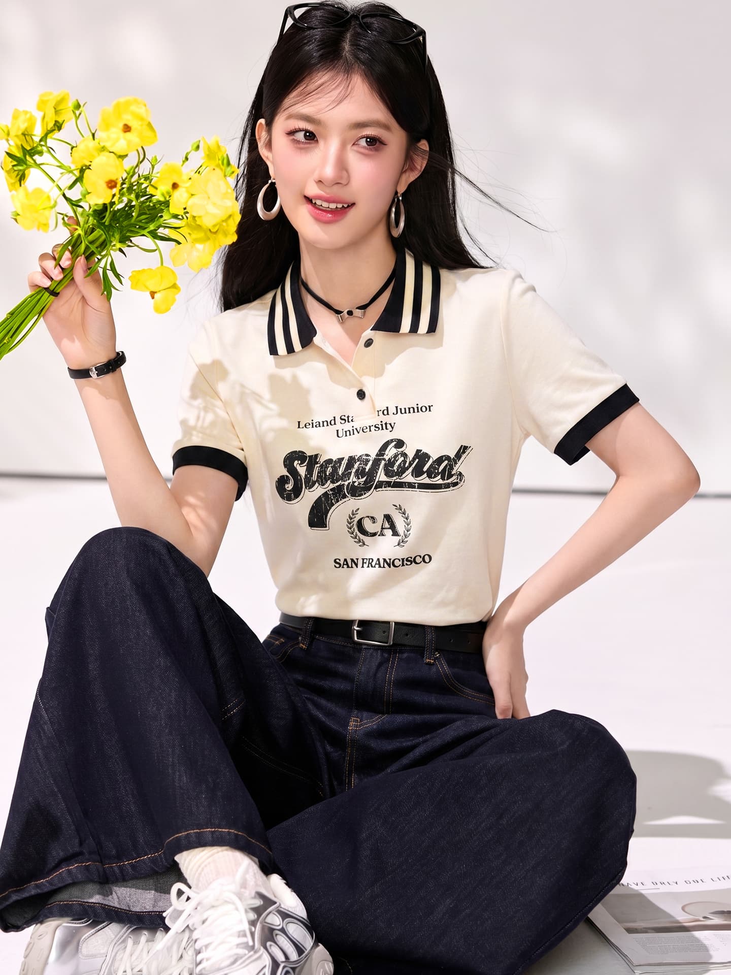 실사 2026 여름 새로운 패션 POLO 칼라 티셔츠 여성 알파벳 숫자 패턴 긍정적 인 어깨 반팔 맨위