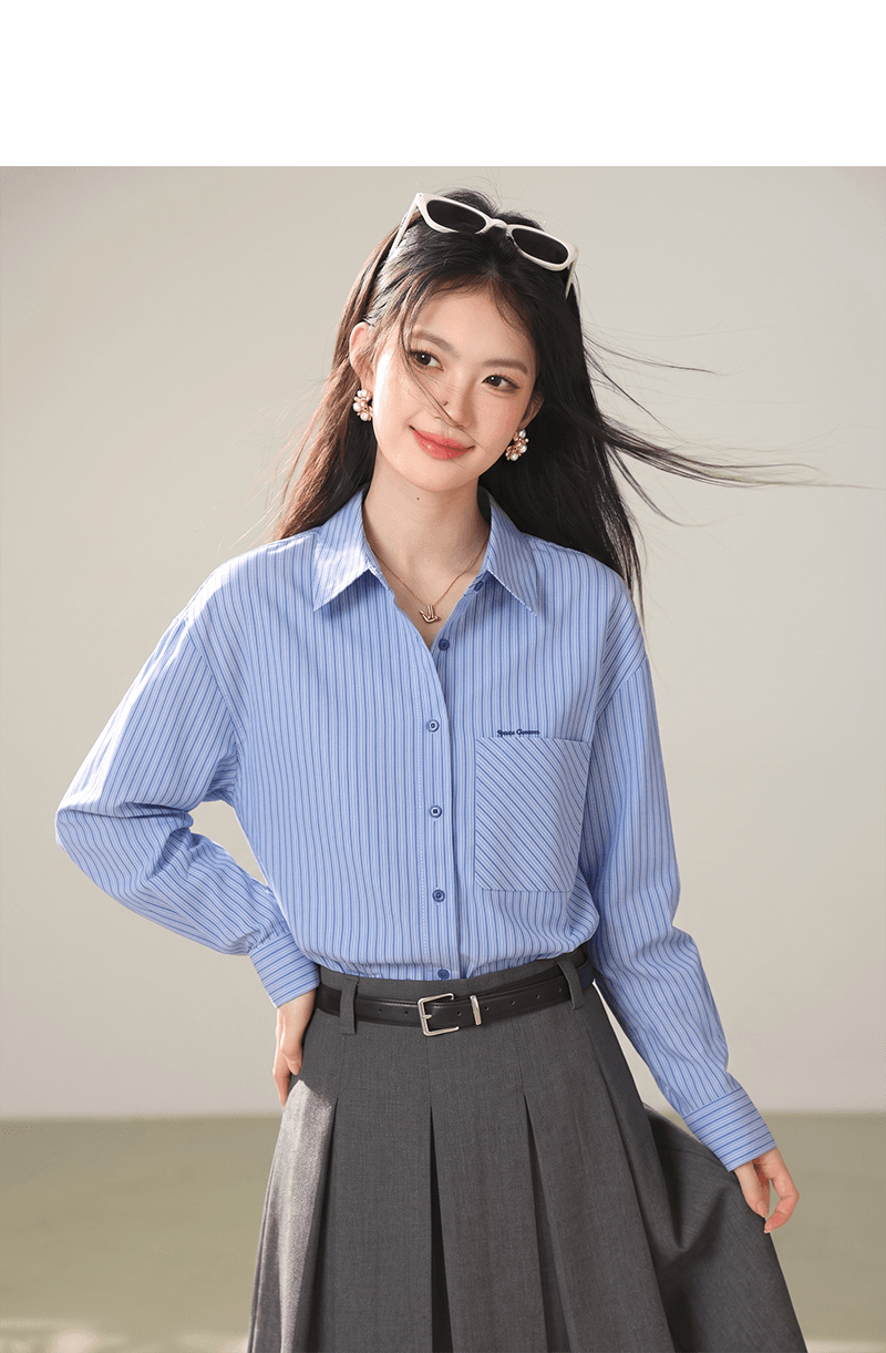 파란색 스트라이프 셔츠 여성 긴 소매 2026 가을 새로운 한국 스타일 루즈핏 슬림해 보이는 디자인 센스 작은 대중 다용도 맨위 상세 이미지 3