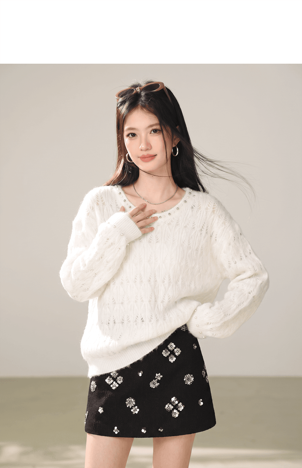 실사 있음 2026 한 부서 홀로우 아웃 비즈 박기 풀오버 스웨터 여자 가을 느긋한 디자인 센스 니트 스웨터 맨위 상세 이미지 6