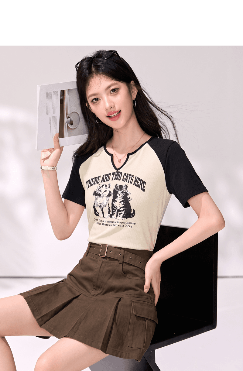 실사 2026 새로운 반 개방 칼라 반팔 티셔츠 여성 디자인 센스 삽입 어깨 소매 패션 루즈핏 맨위 상세 이미지 2