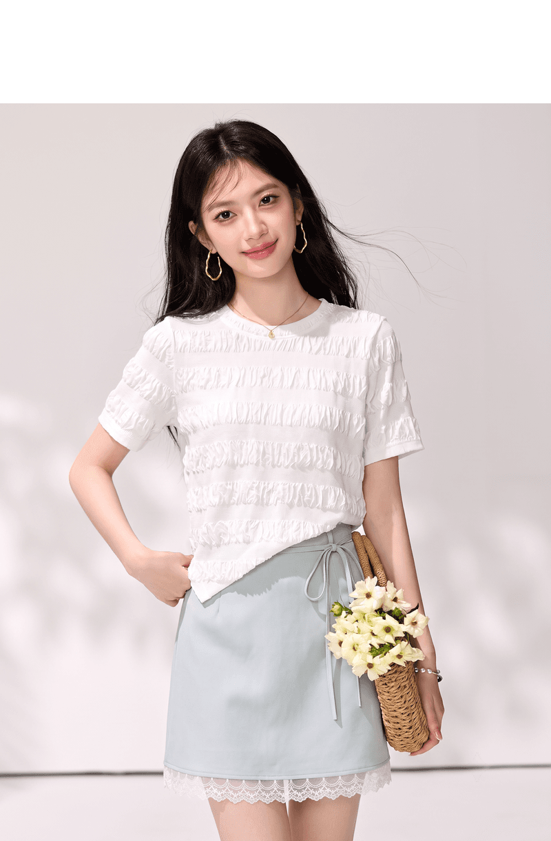 실사 불규칙 밑단 반팔 티셔츠 여성 2026 여름 새로운 Chic 디자인 센스 작은 대중 주름 맨위 상세 이미지 3