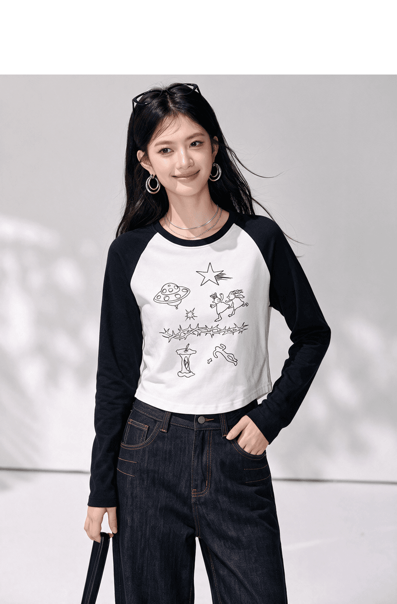 실사 낙서 프린트 배색 긴팔 티셔츠 여성 아메리칸 레트로 스타일 삽입 어깨 소매 인사이드 가져 가라. 슬림해 보이는 쇼트 스타일 맨위 상세 이미지 2