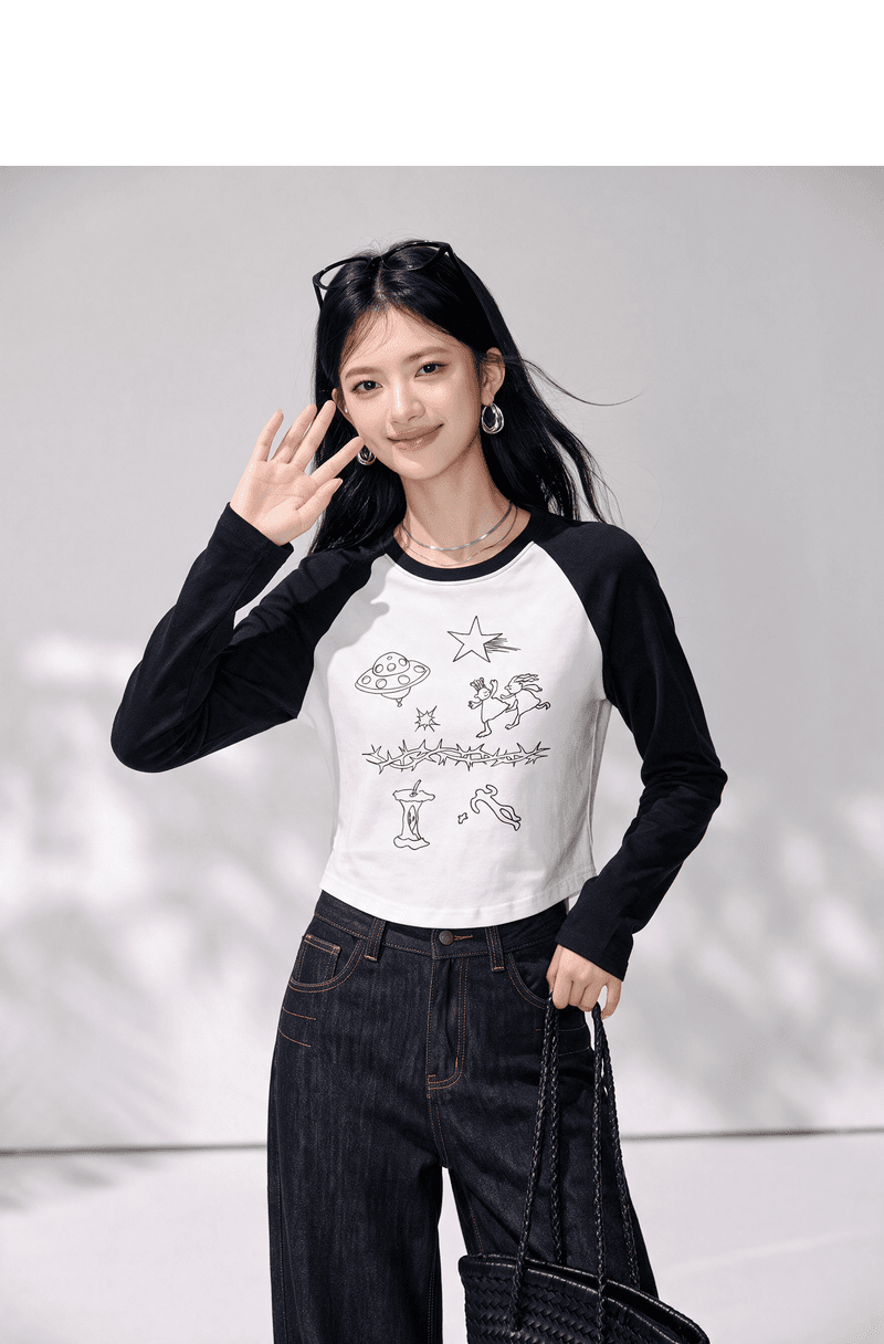 실사 낙서 프린트 배색 긴팔 티셔츠 여성 아메리칸 레트로 스타일 삽입 어깨 소매 인사이드 가져 가라. 슬림해 보이는 쇼트 스타일 맨위 상세 이미지 4