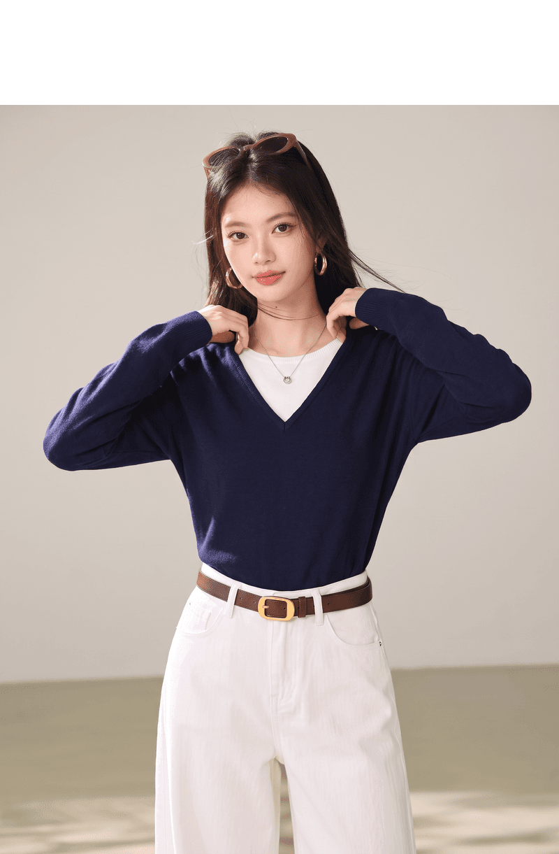 실사 느긋한 바람 부드러운 찹쌀 V넥 해군 페이크 레이어드 긴팔 여성 가을 겨울 품격 루즈핏 스웨터 맨위 상세 이미지 4