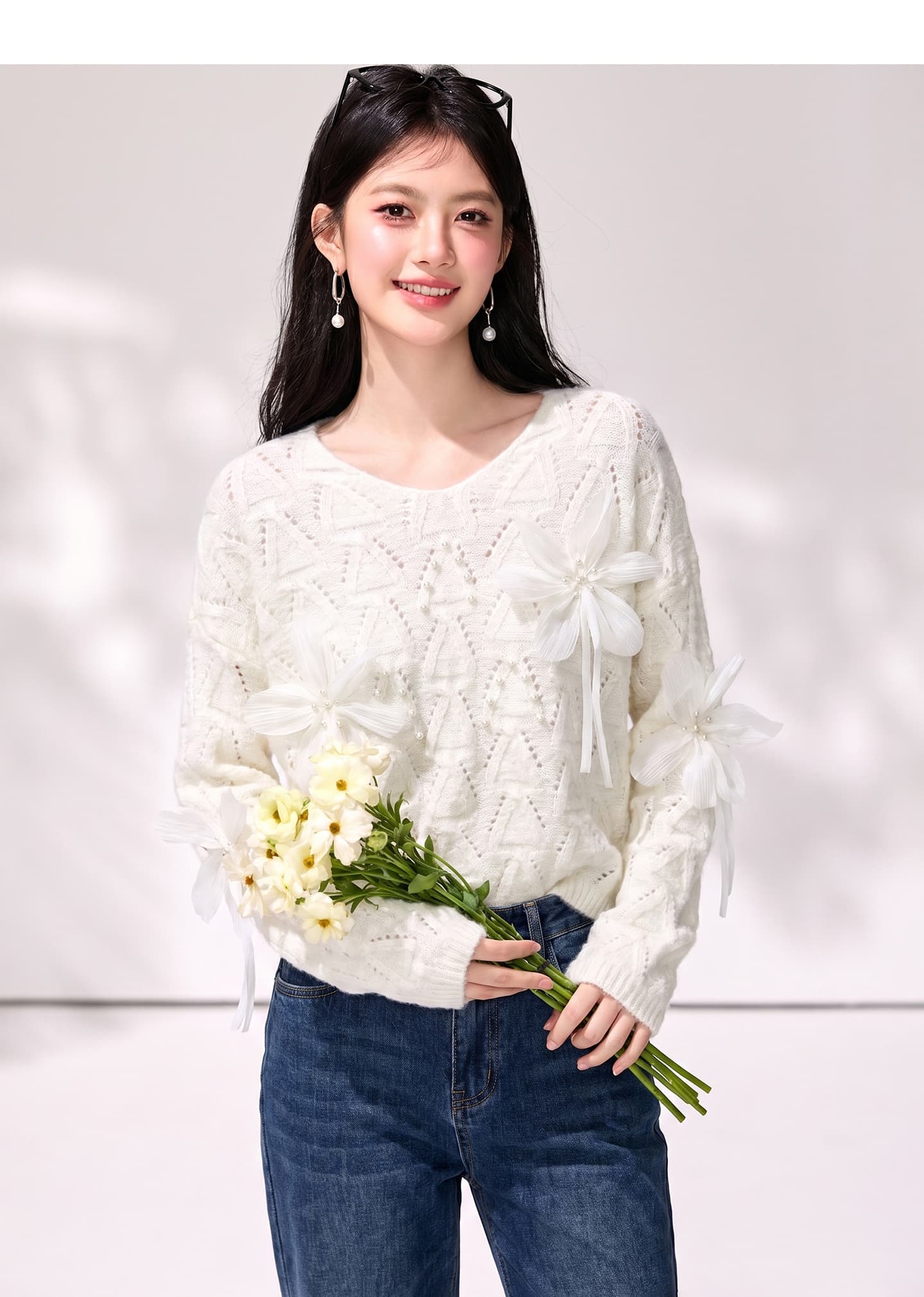 실사 한 부서 부드러운 바람 V넥 비즈 박기 3 차원 꽃 홀로우 아웃 니트 스웨터 여성 새로운 슬림해 보이는 부드러운 찹쌀 맨위 상세 이미지 6