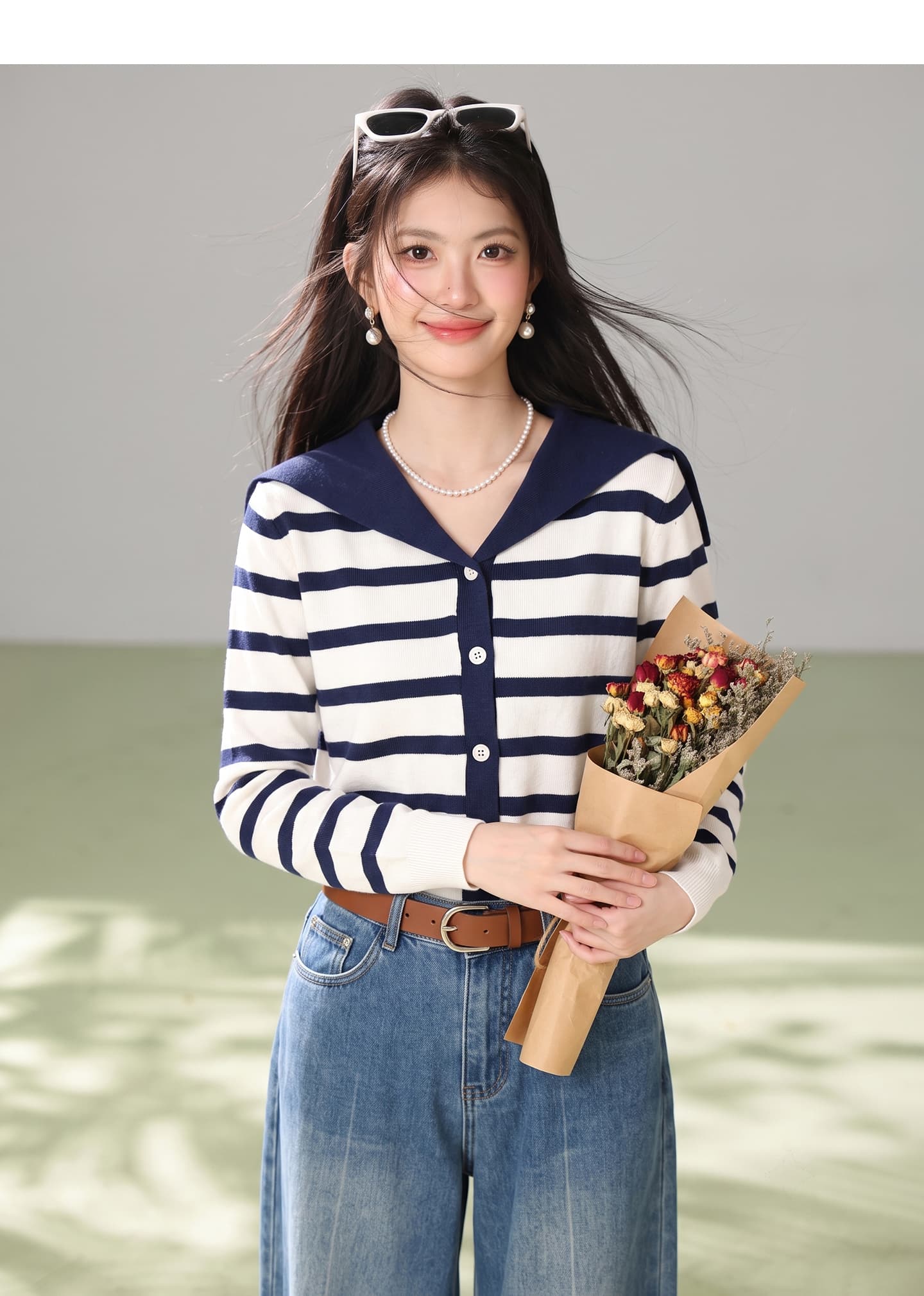 실사 스트라이프 해군 칼라 니트 오픈 가디건 여성 2026 봄 새로운 디자인 작은 대중 재킷 쇼트 스타일 맨위 상세 이미지 3