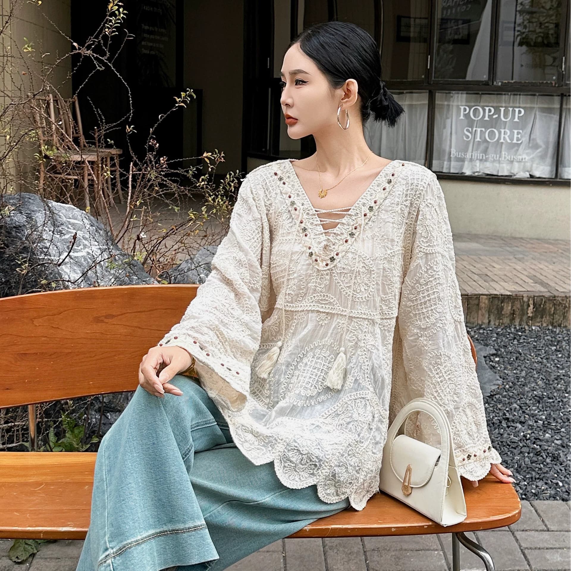 프랑스식 자수 자수 V넥 반팔 블라우스 여성 여름 마이크로 지방 mm 빅 사이즈 외국 가스 다용도 자외선 차단 셔츠 맨위