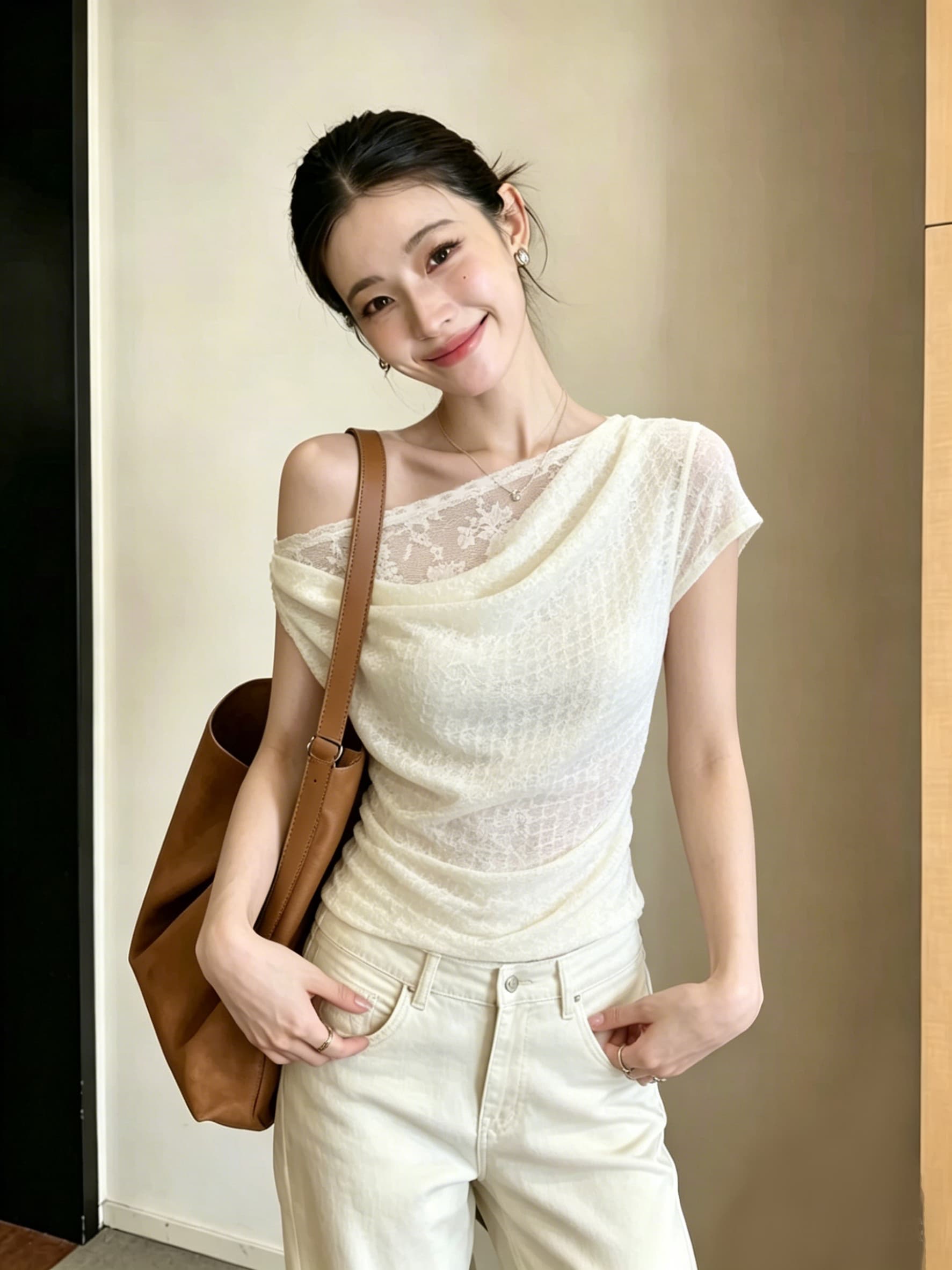 한 부서 고유 한 아름다운 레이스 측면 패치워크 비스듬한 어깨 의류 여성 2026 여름 새로운 반팔 티셔츠 디자인 작은 대중 이미지 2