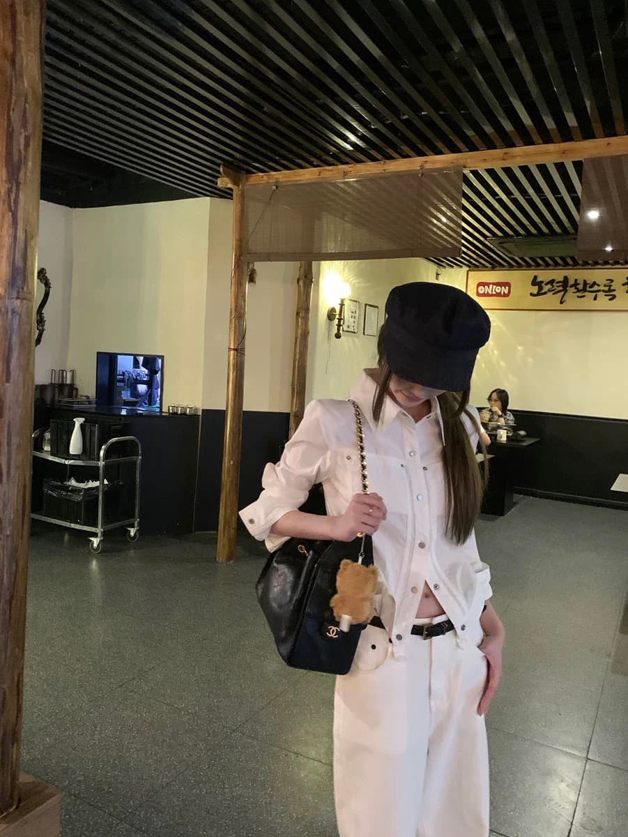 unoone 사랑 오래된 돈 바람 화이트 쇼트 스타일 프로필 모양 어깨 패드 여성 코트 봄 여름 자외선 차단 얇은 스타일 재킷 맨위 상세 이미지 2