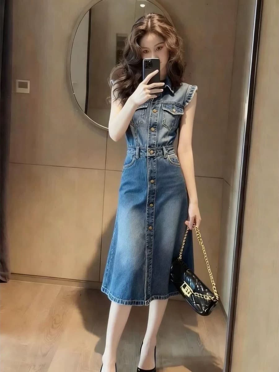 패션 레트로 항구 바람 미니멀리즘 우아함 고급 센스 2026 봄 여름 새로운 파란색 폴로 칼라 데님 여성 드레스 상세 이미지 3