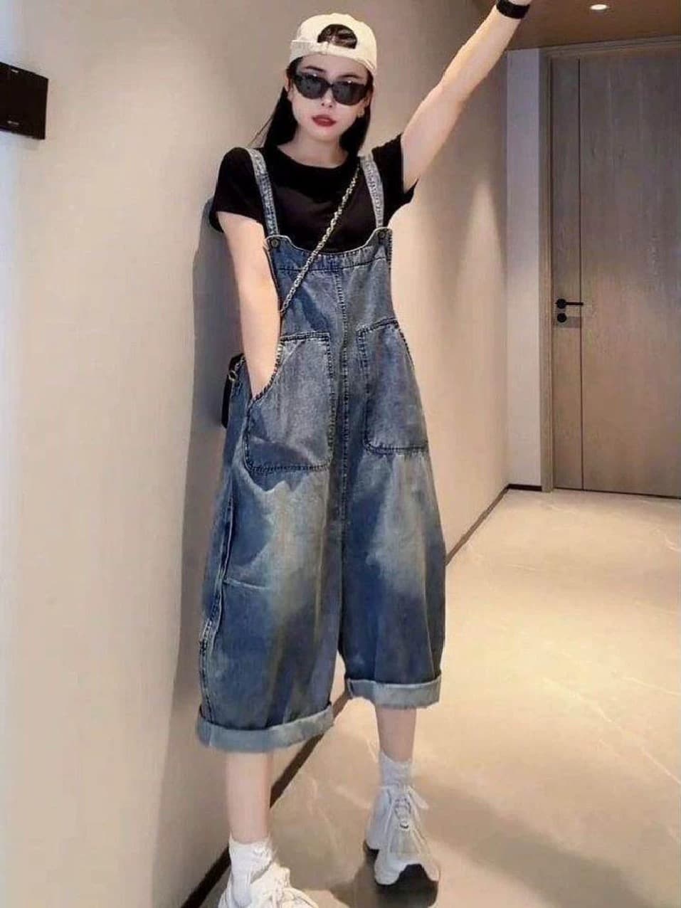패션 디자인 루즈핏 느긋한 빅 사이즈 데님 멜빵 바지 여성 학원 스타일 달콤한 차가운 표지 고기 슬림해 보이는 외국 가스 올인원 바지