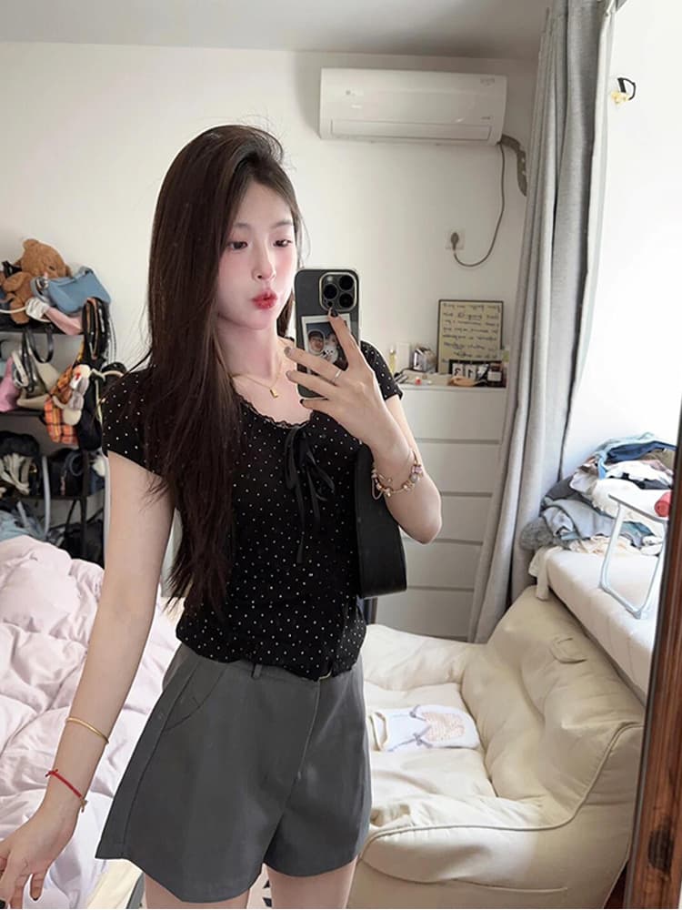 2 2 모달 달콤한 매운맛 바람 검정색 V넥 긍정적 인 어깨 반팔 티셔츠 여성 여름 디자인 센스 작은 대중 몸매 가꾸기 쇼트 스타일 맨위 상세 이미지 4